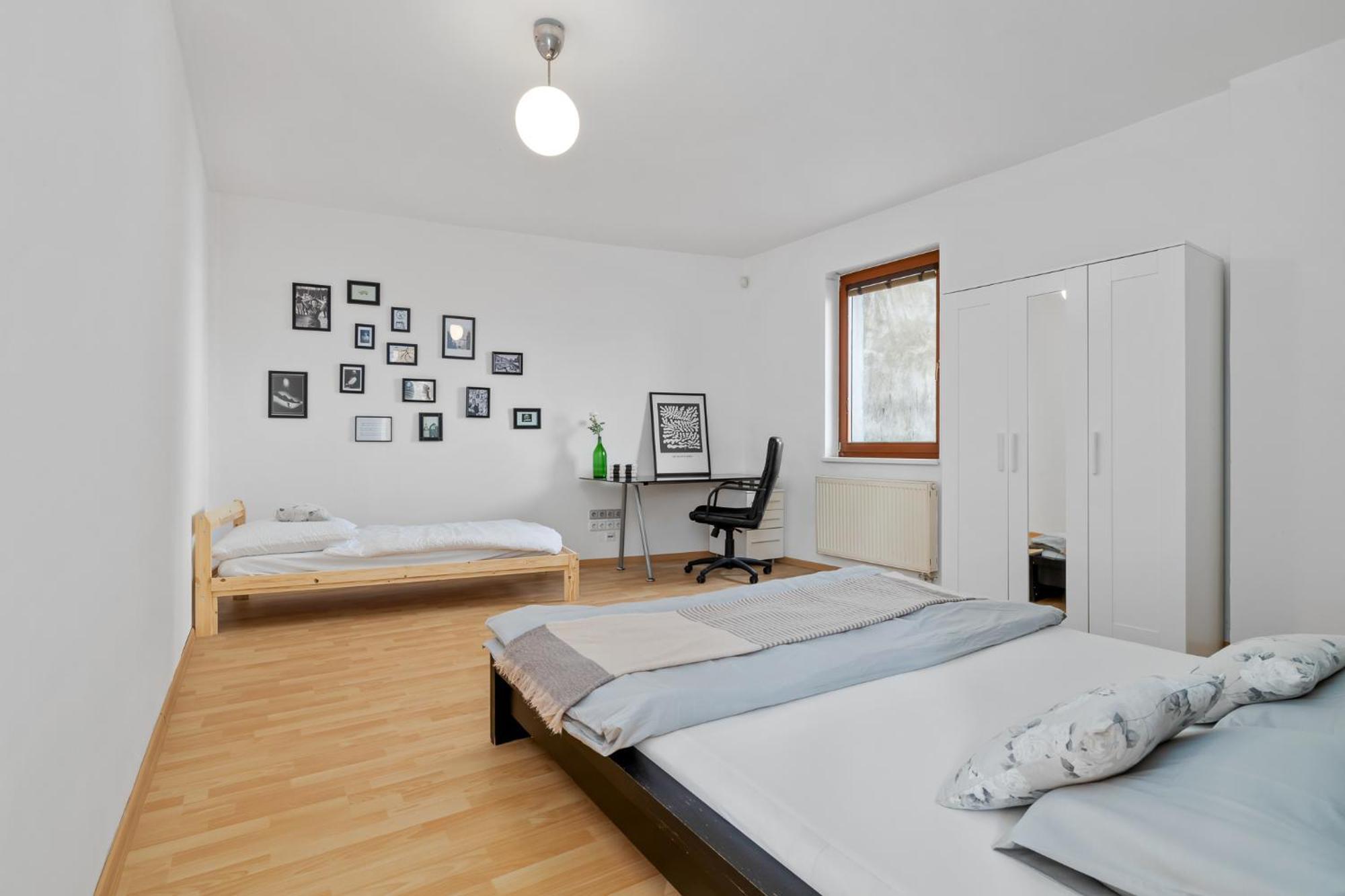 Prima - Spacious In The Main Square With Large Living