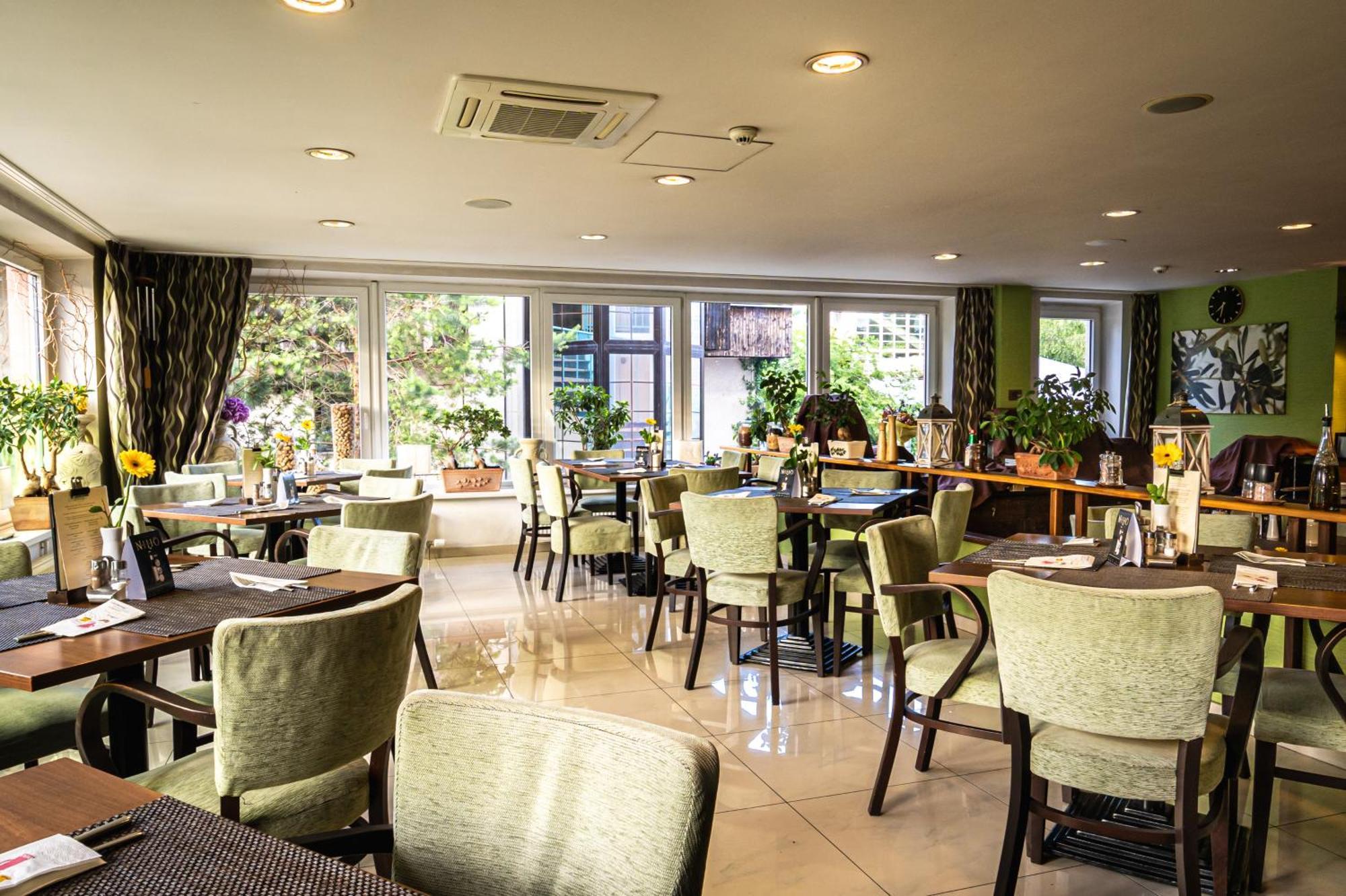 Premium Business Hotel