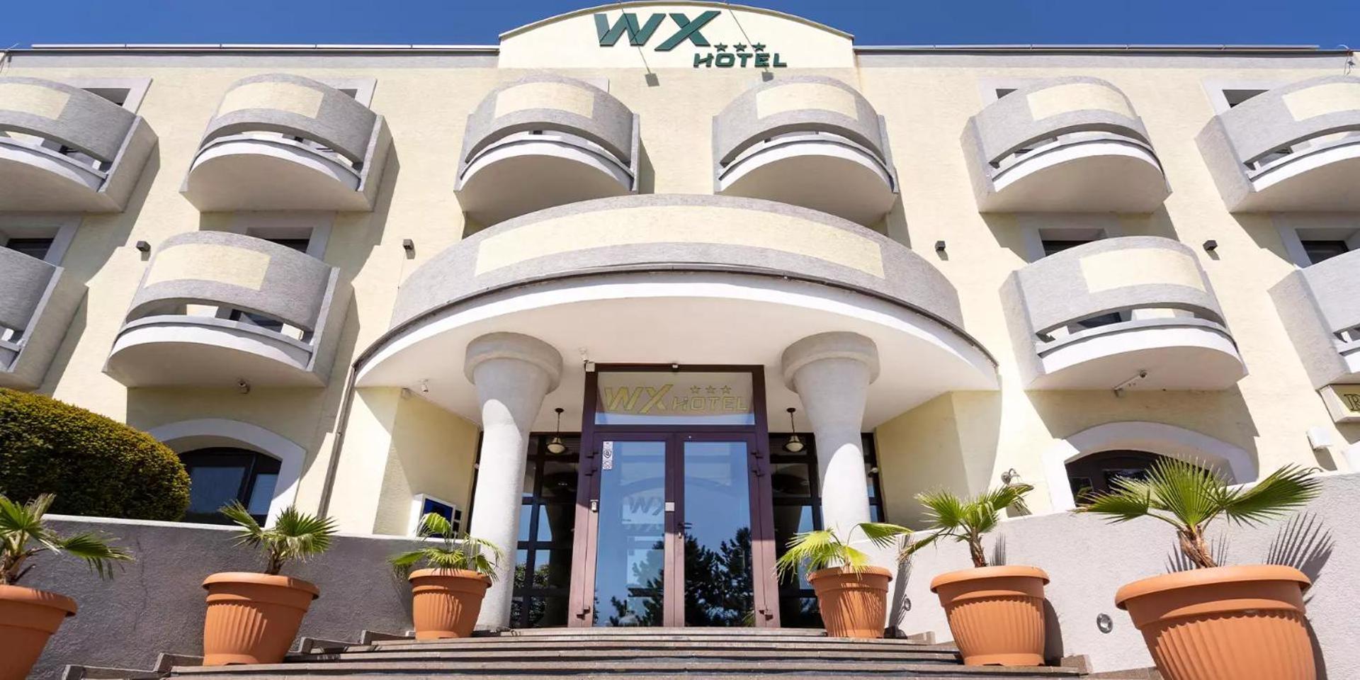 Wx Hotel