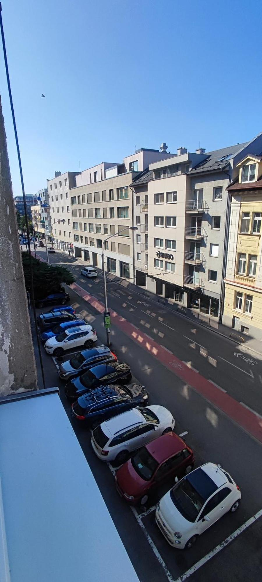 Apartment Petite Urban Oasis Bratislava
