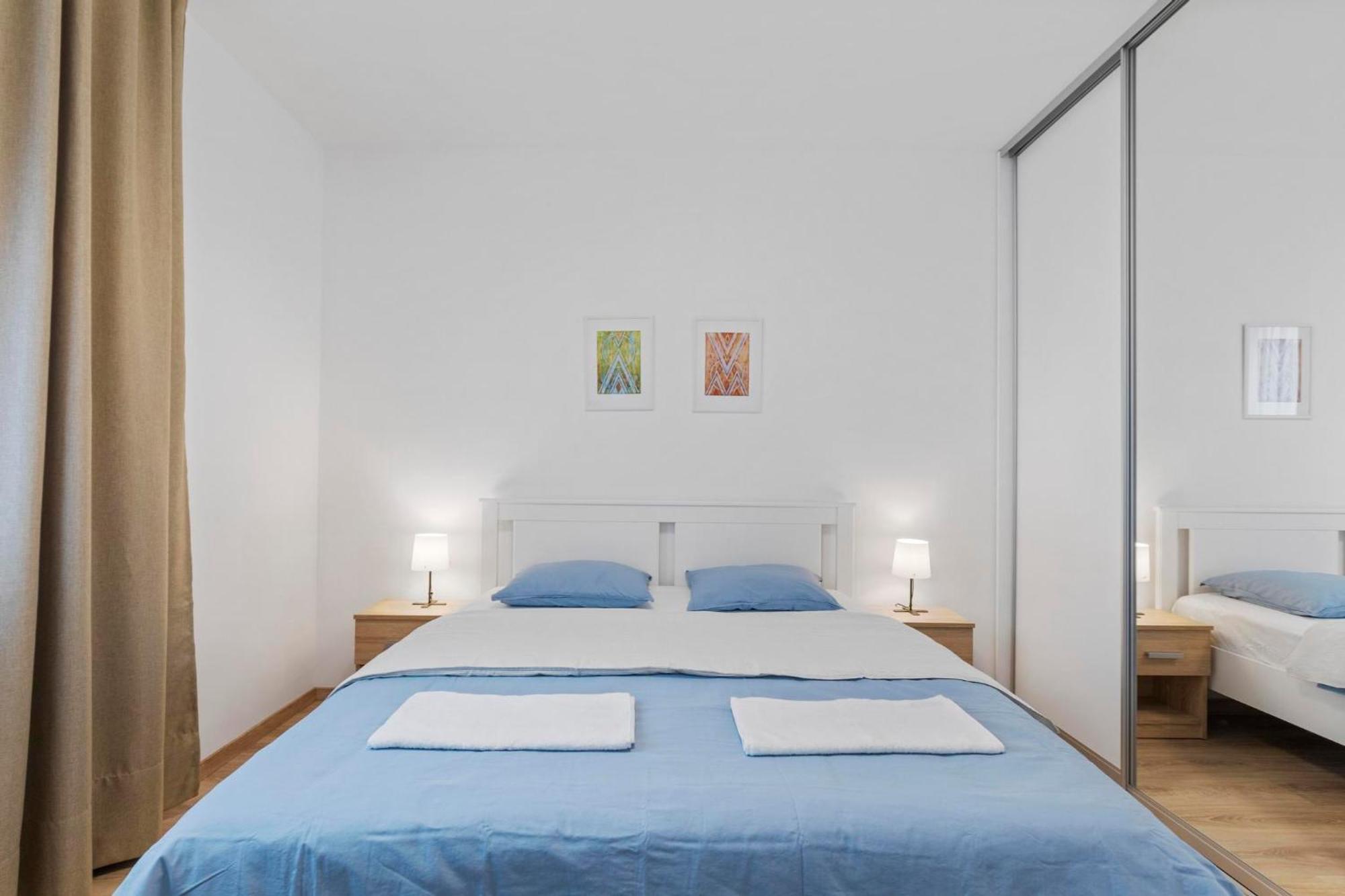 Pilot - With Parking Apartment