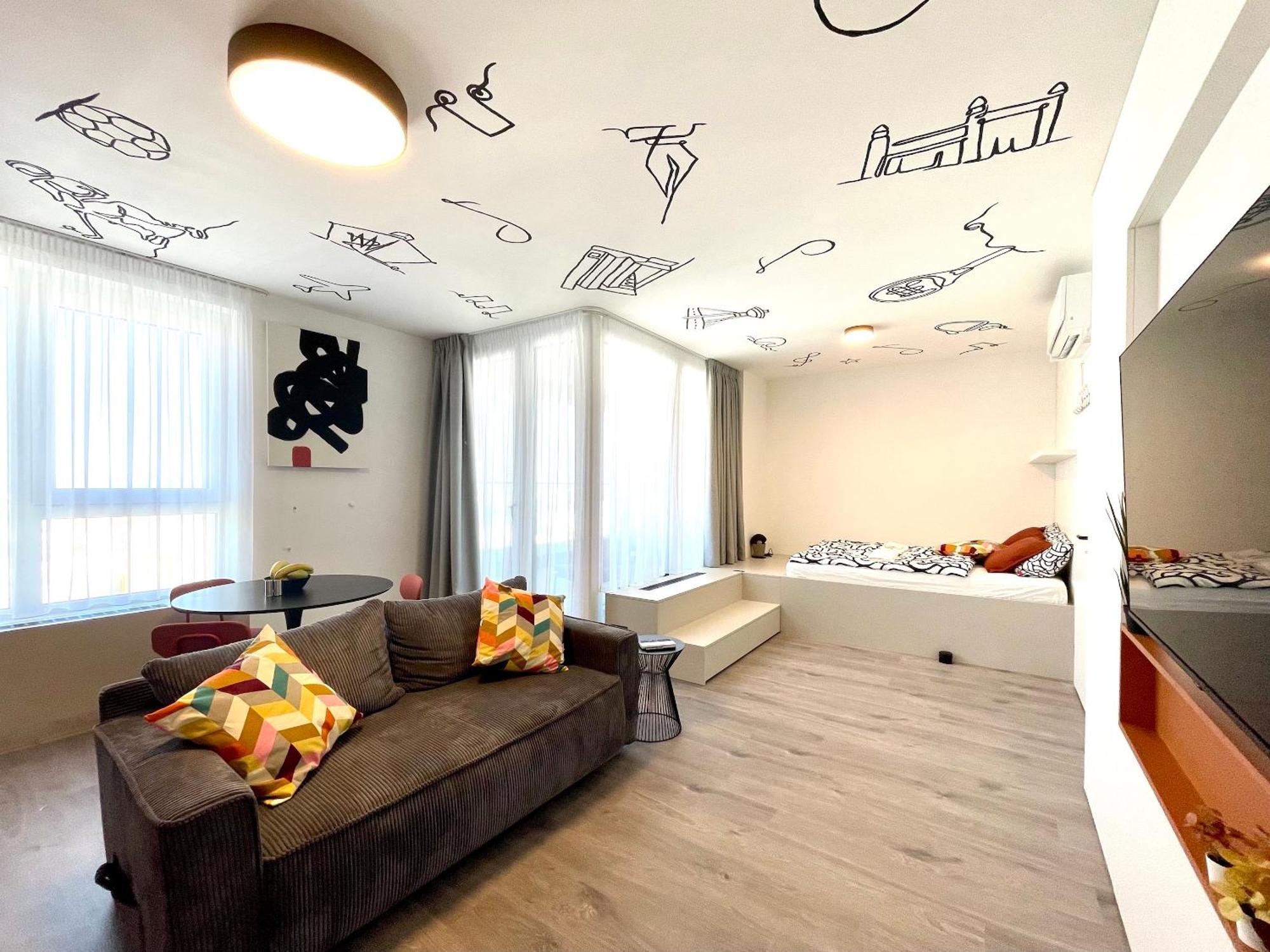 Peak At Danubius Apartment *