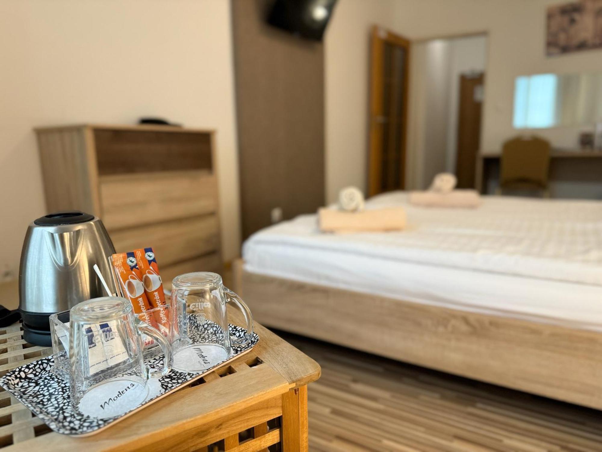 Modena Hotel 3*