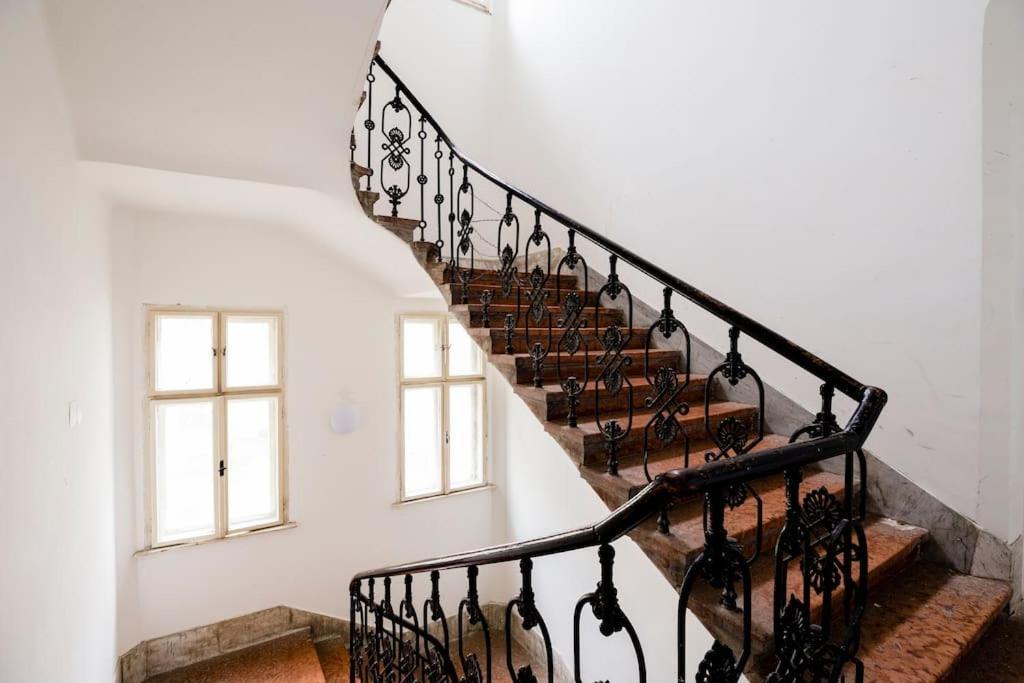 Homestay In A Luxury Designer Period In Old Town By Presidential Palace Bratislava