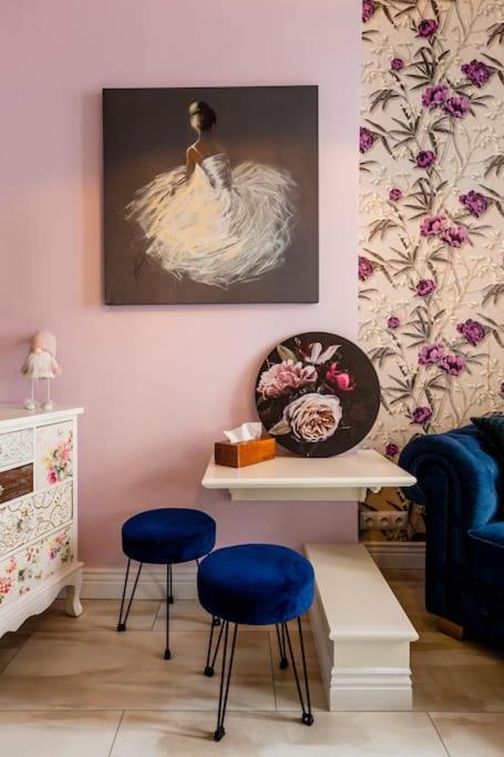 Apartment Luxury Designer Period In Old Town By The Presidential Palace