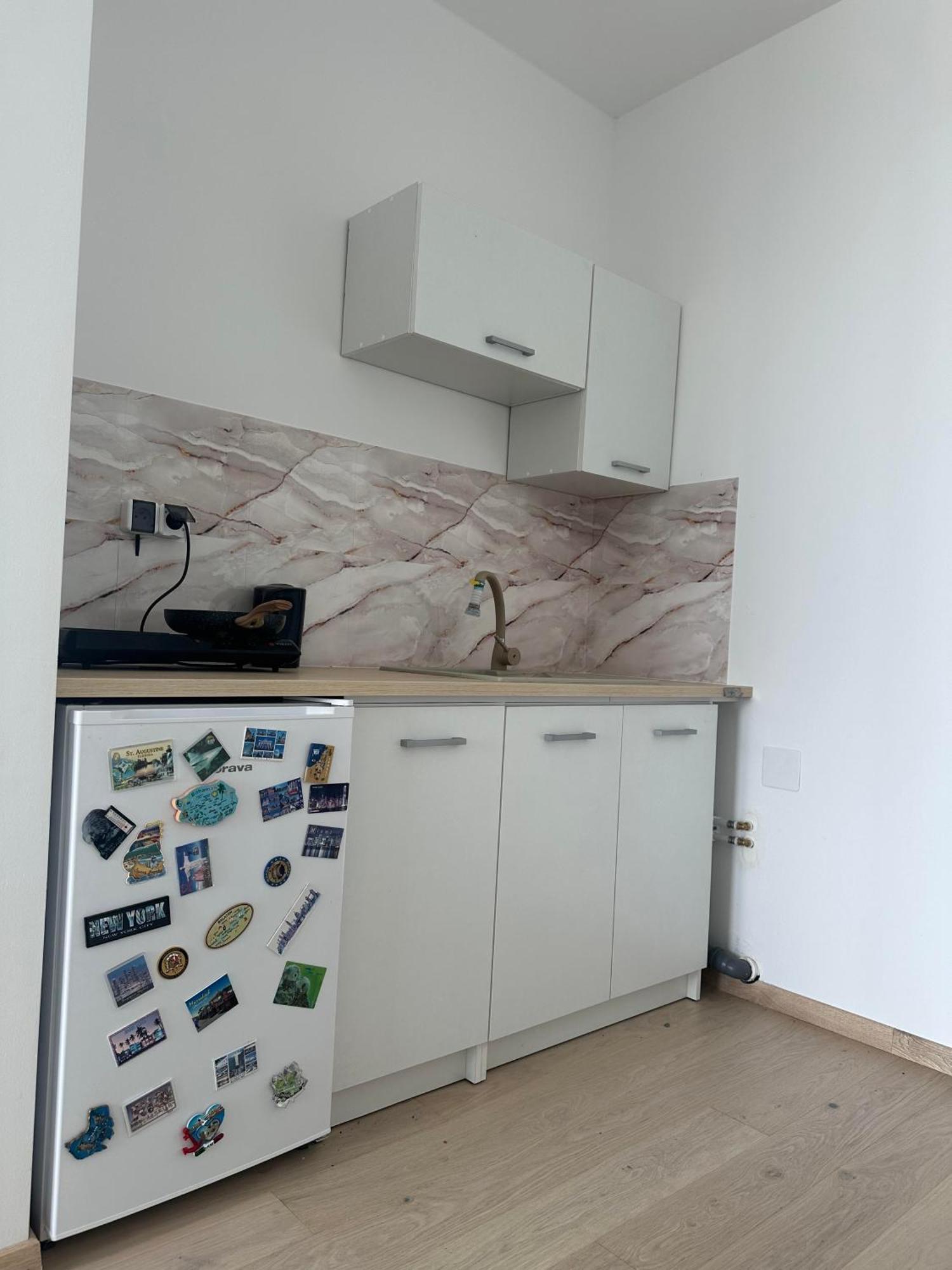 Mrakodrap Skyscraper Eurovea 2 Witch Parking Apartamento Bratislava