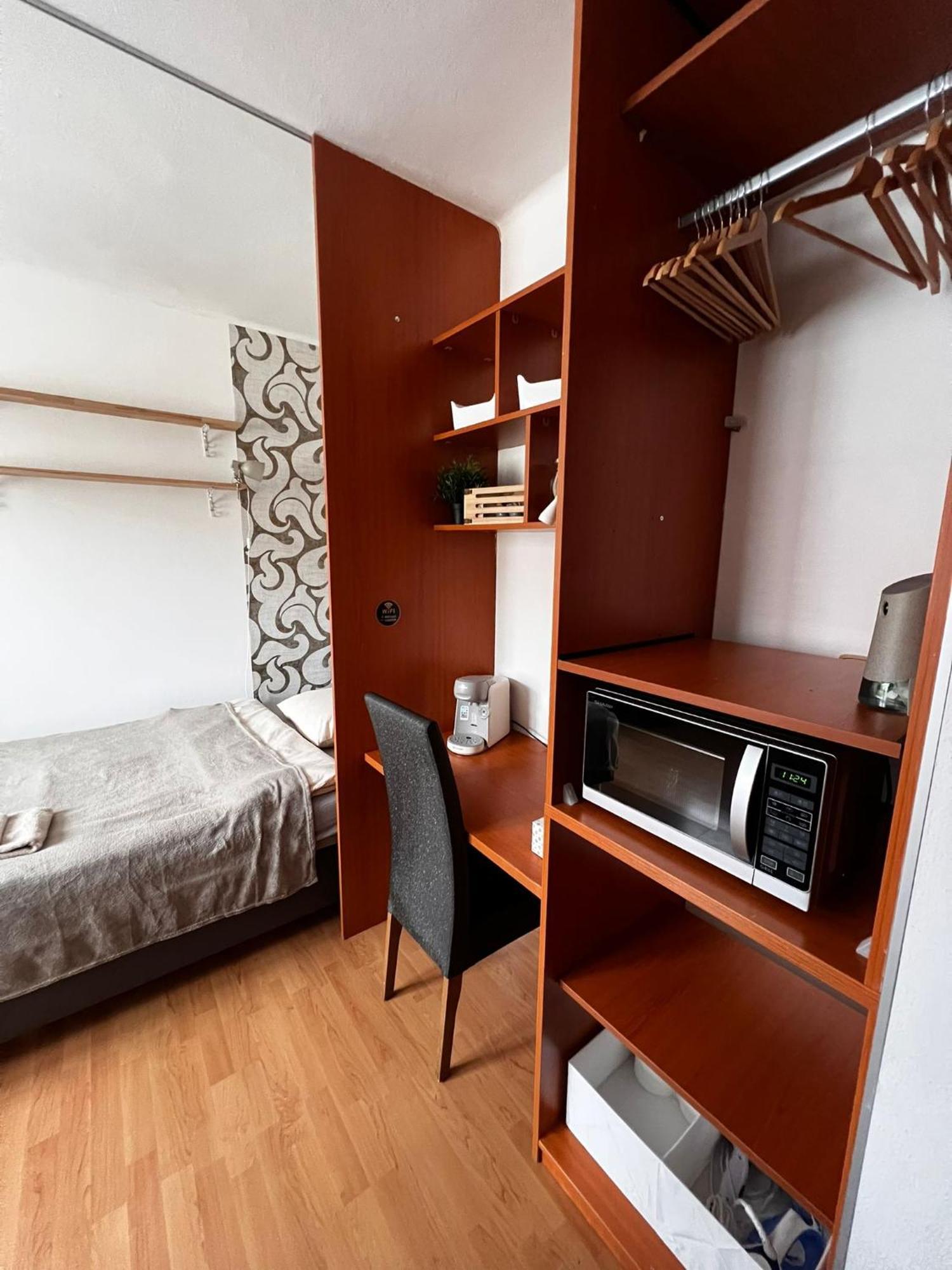 Apartment Petite Urban Oasis *