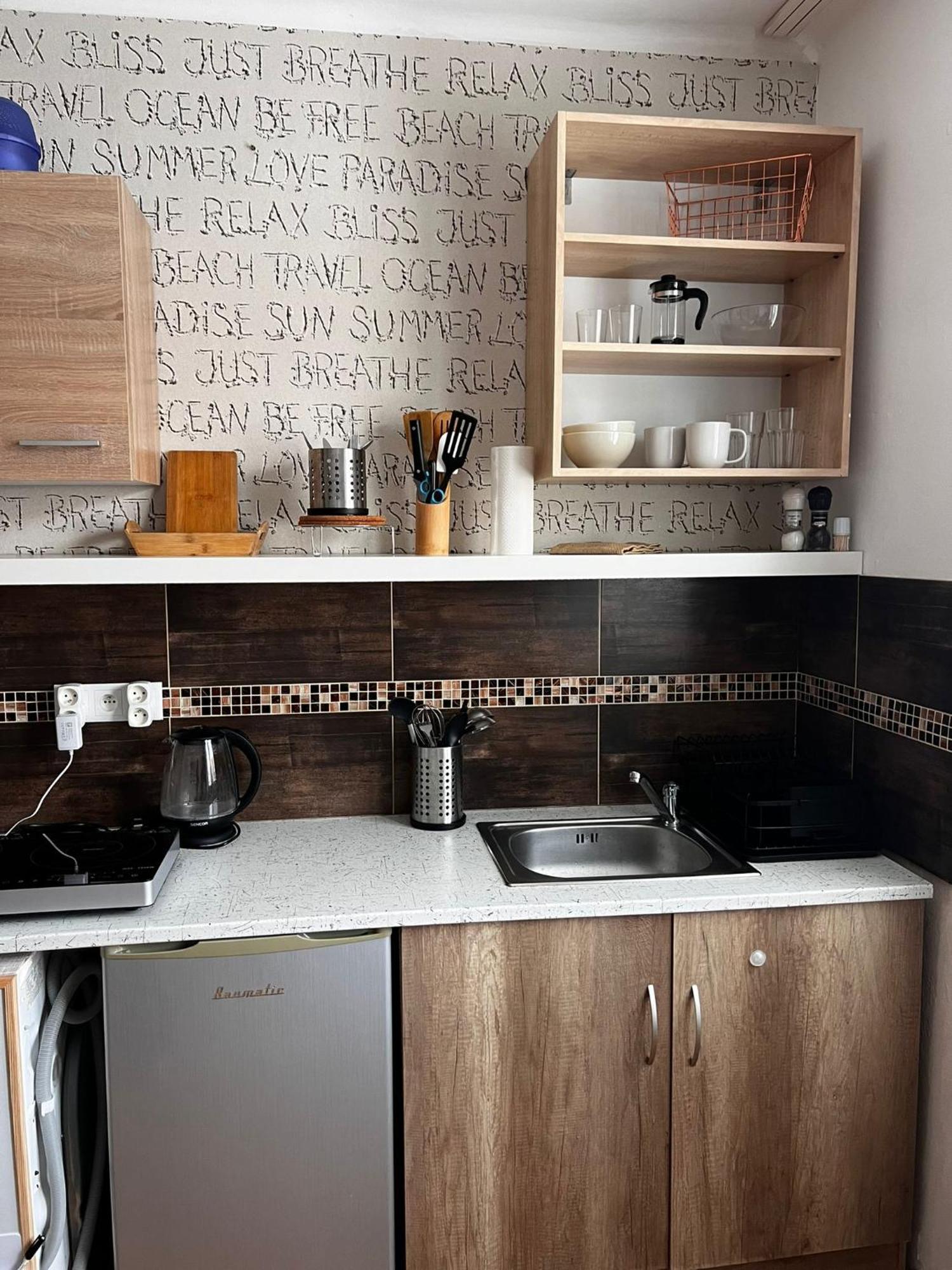 Apartment Petite Urban Oasis