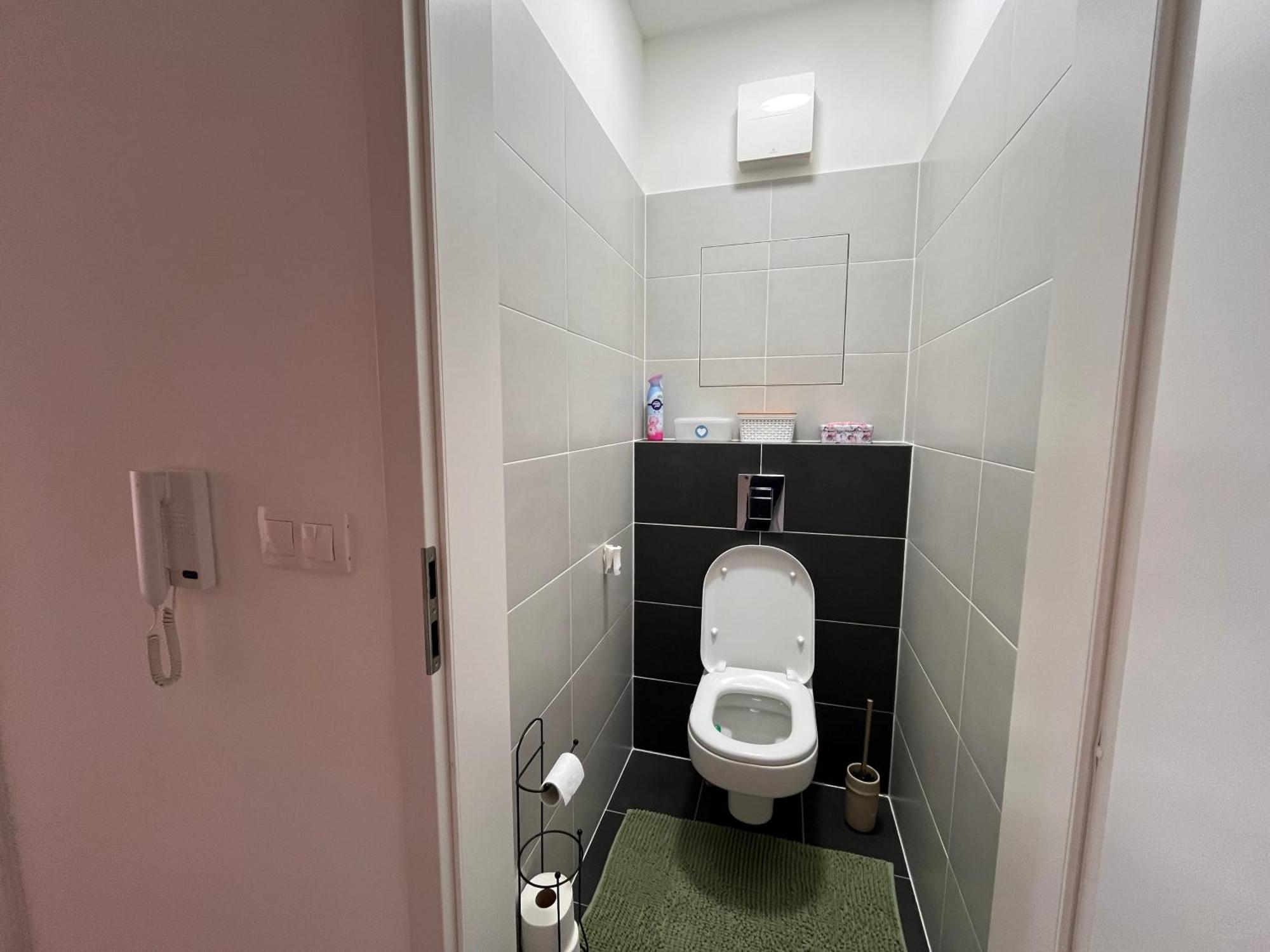 V Meste Apartment *