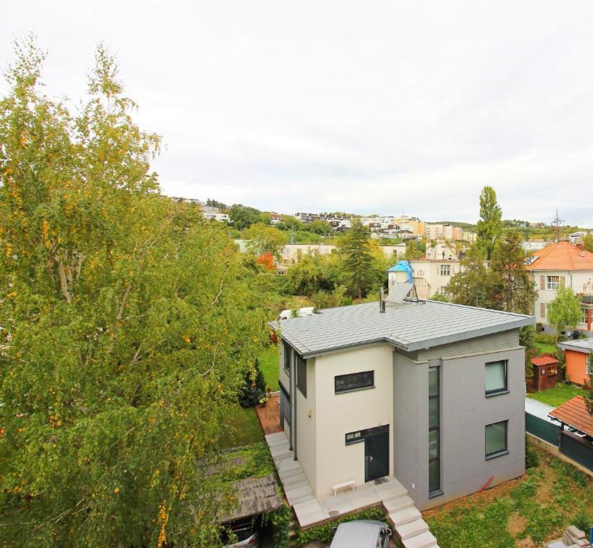 Bu Private In * Bratislava