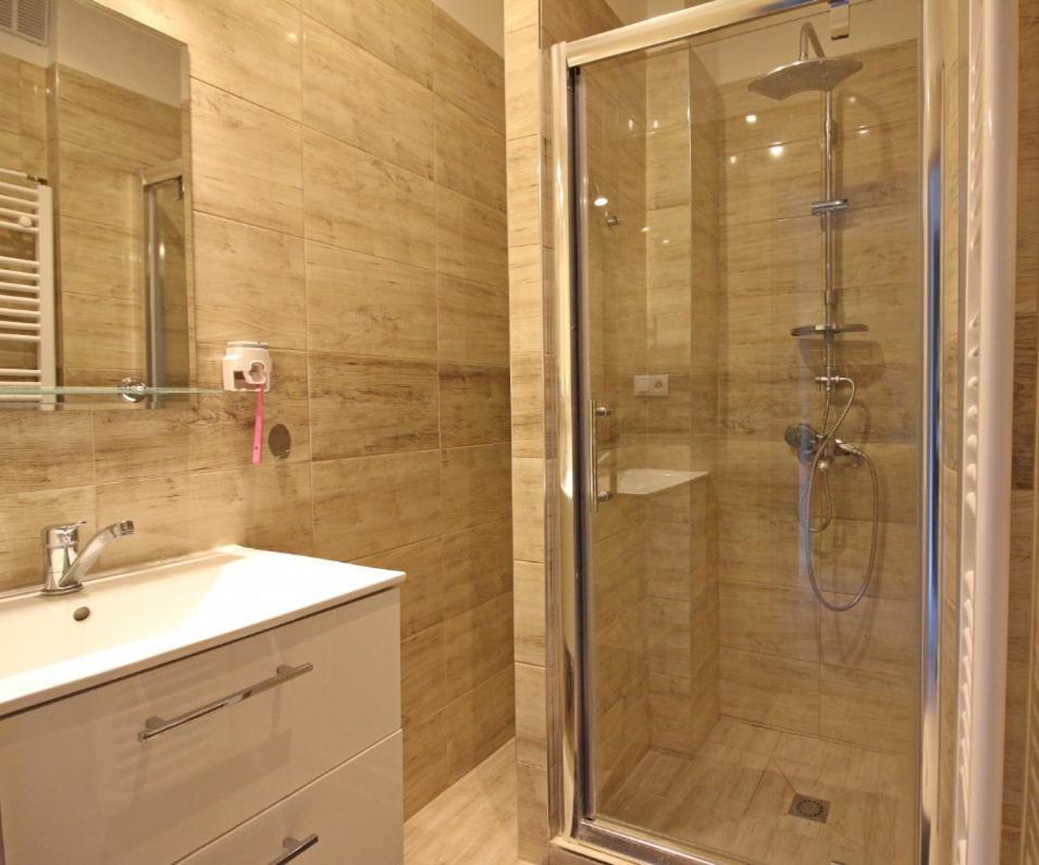 Apartamento Au Private In