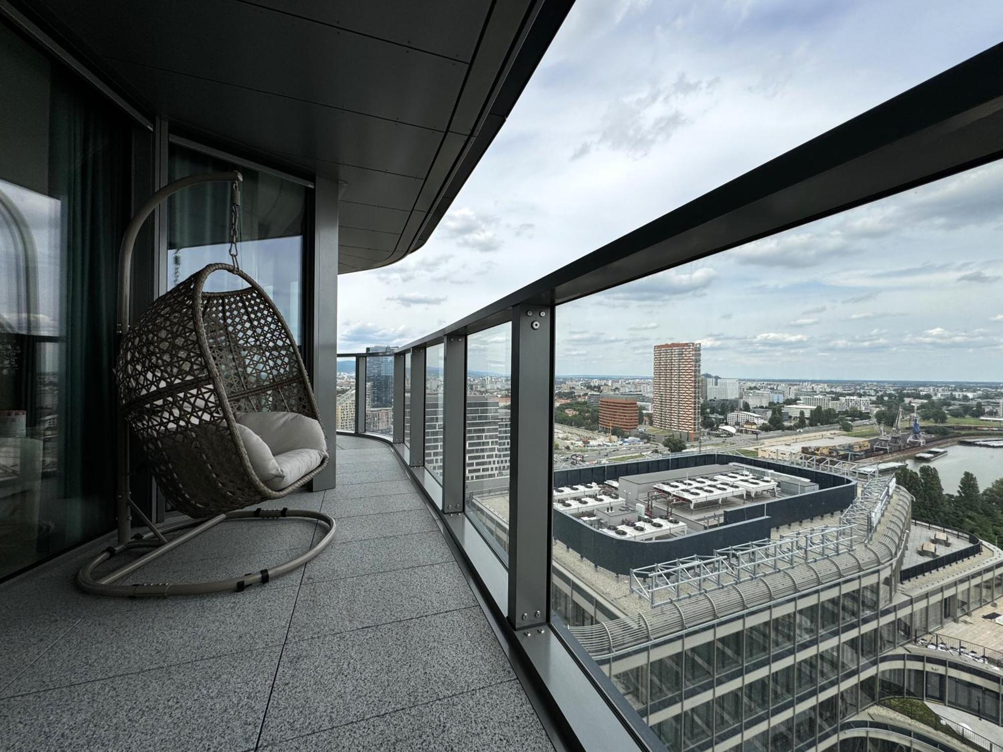 Apartment Eurovea Tower Ii Beige *