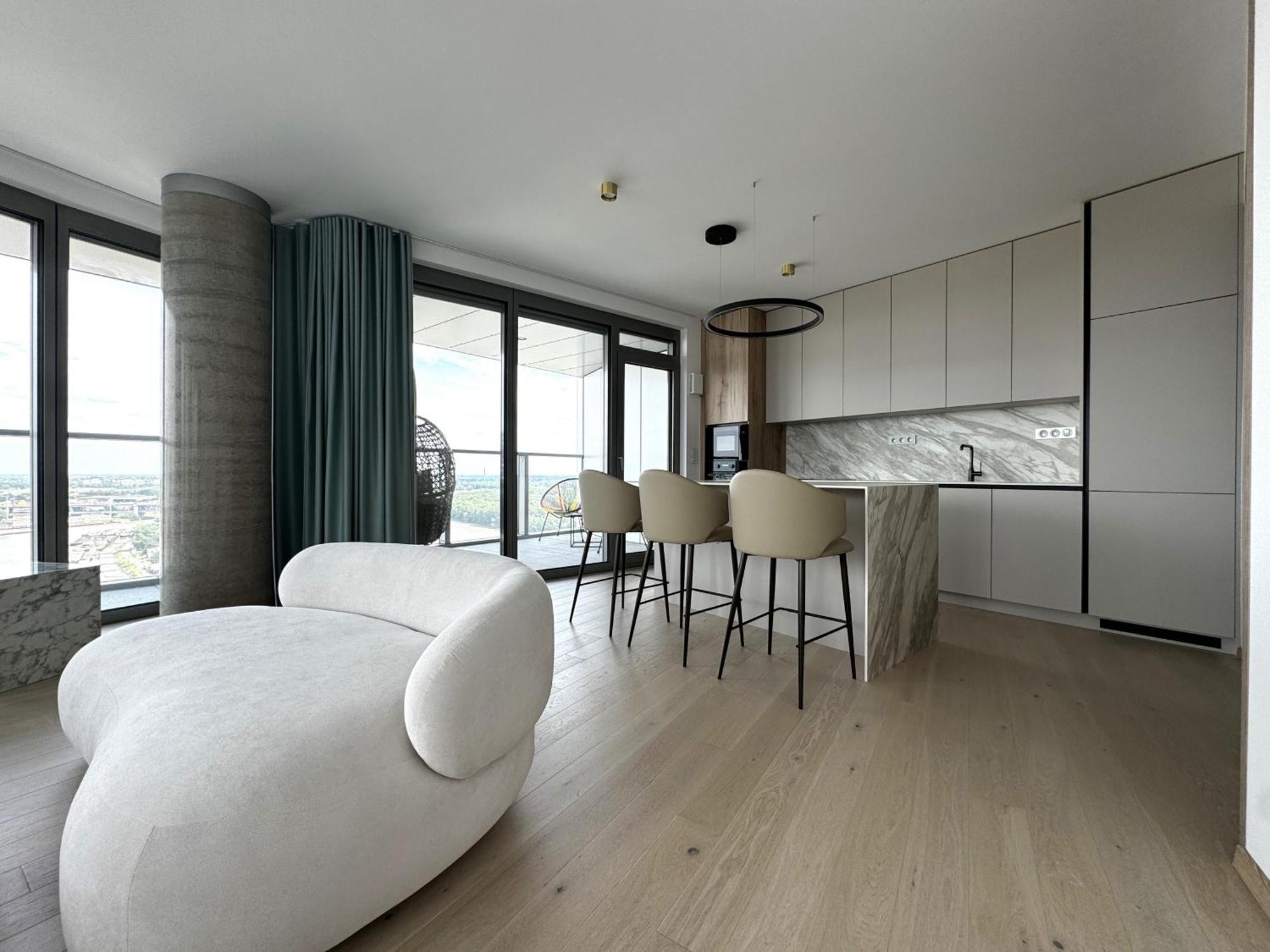 Eurovea Tower Ii Beige