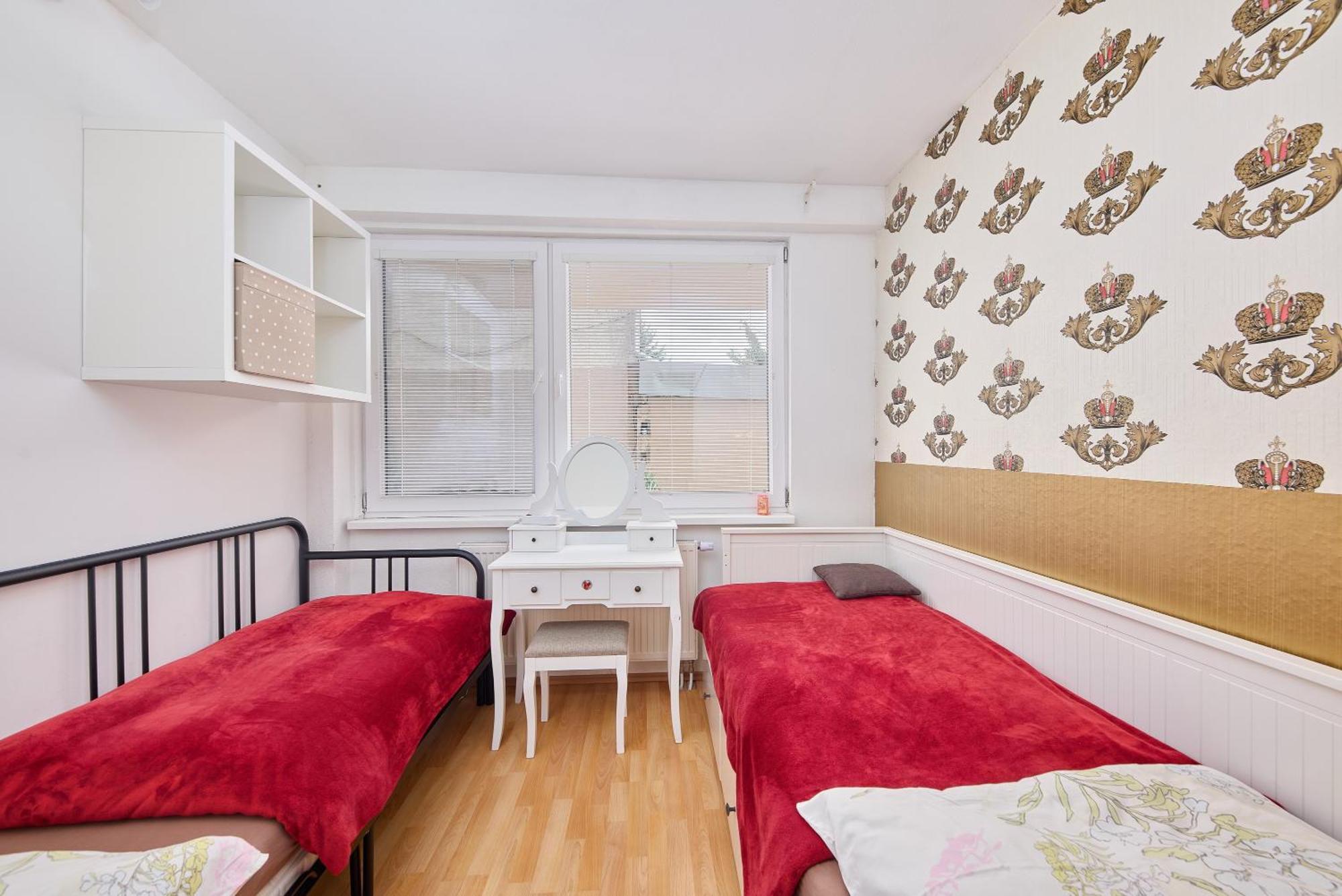 Apartment Sweet *