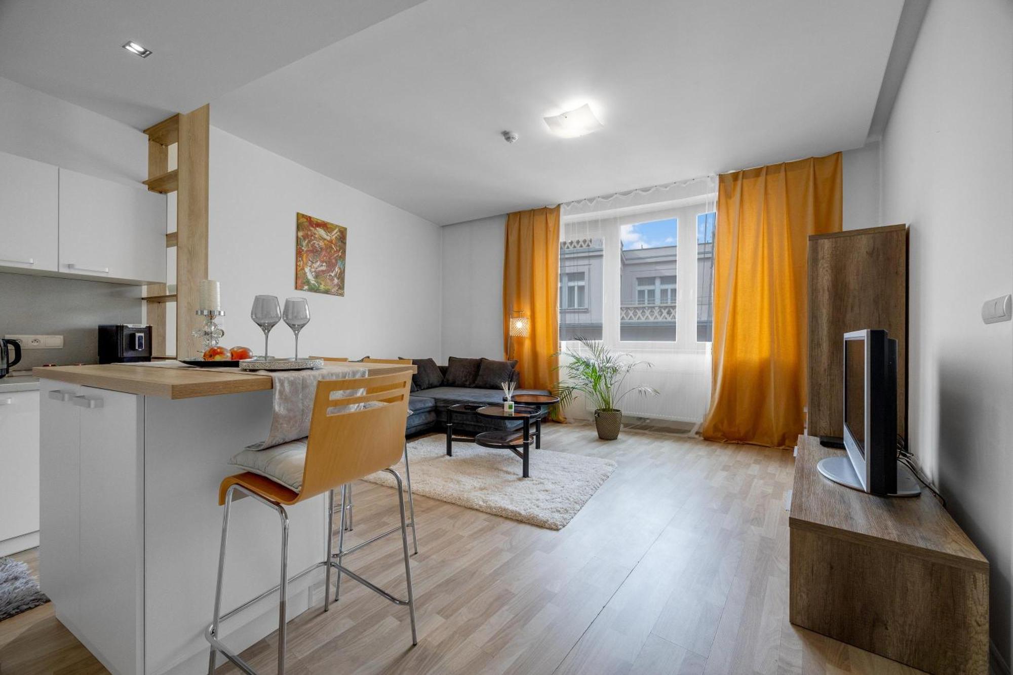 Apartment Revon Art-deco Laurinska