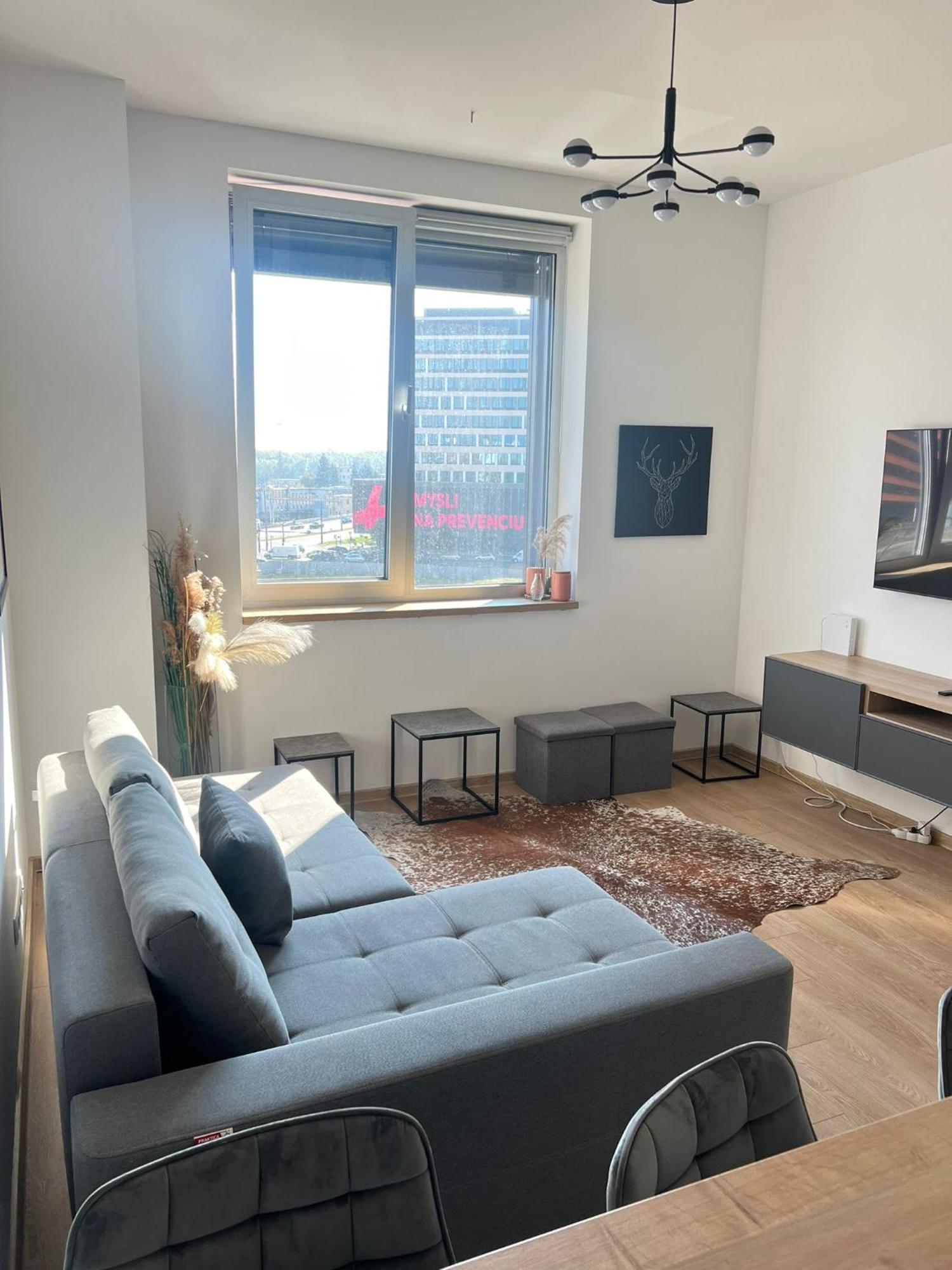 Skau Apollo Free Parking * Pressburg