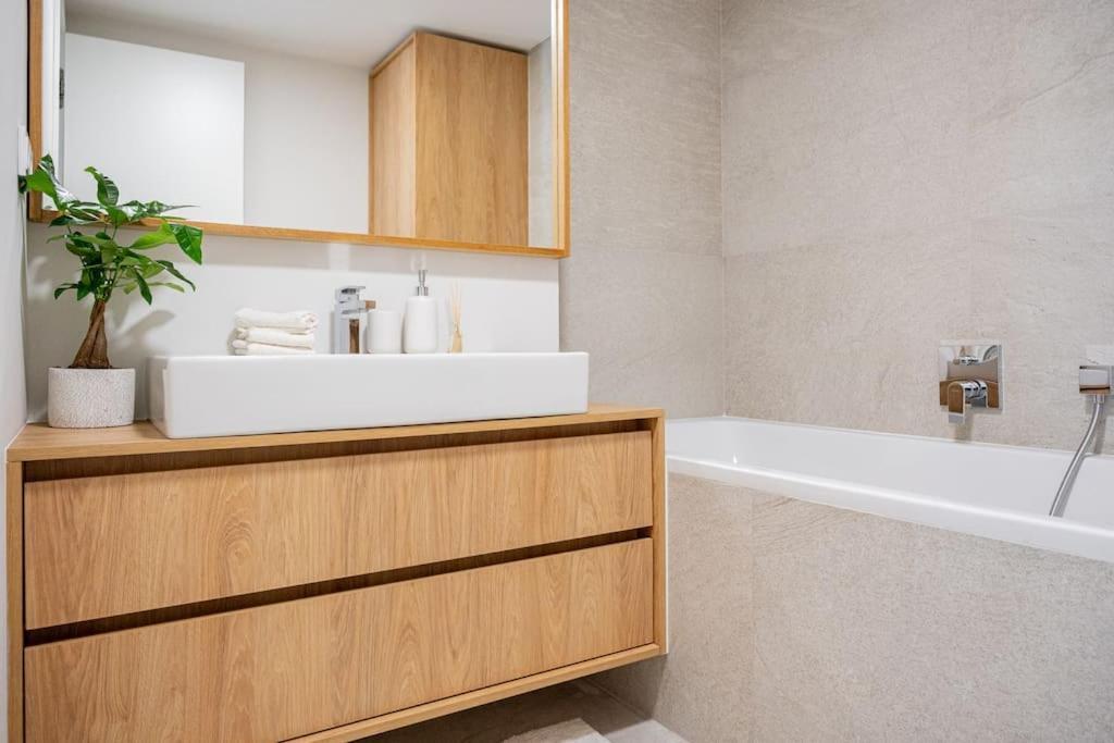 Liget - Luxury Apartment, Great Location *