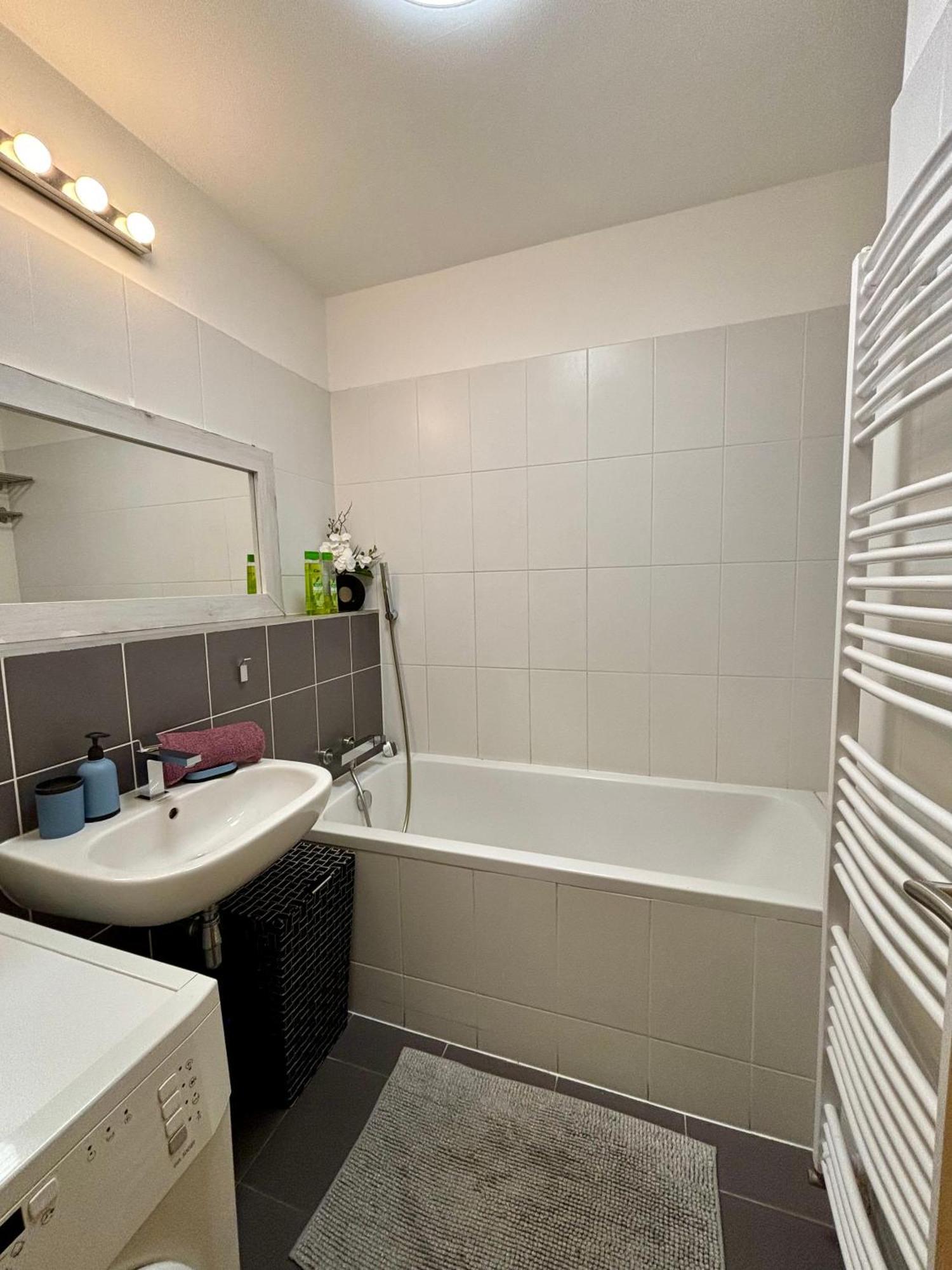 Căn hộ Three Towers With Beautiful View And Parking! Bratislava