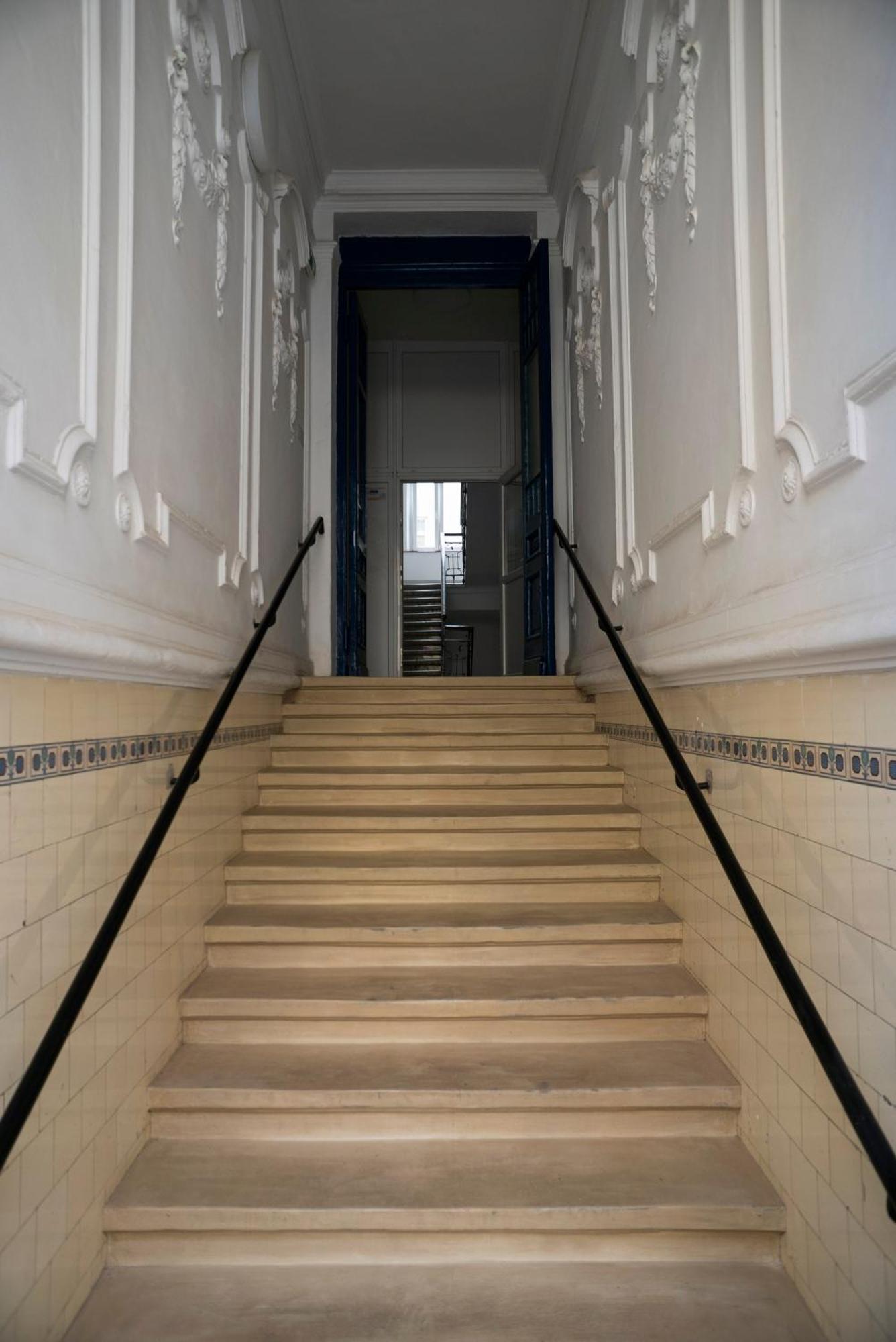 Apartment Stylish Place Near President Palace