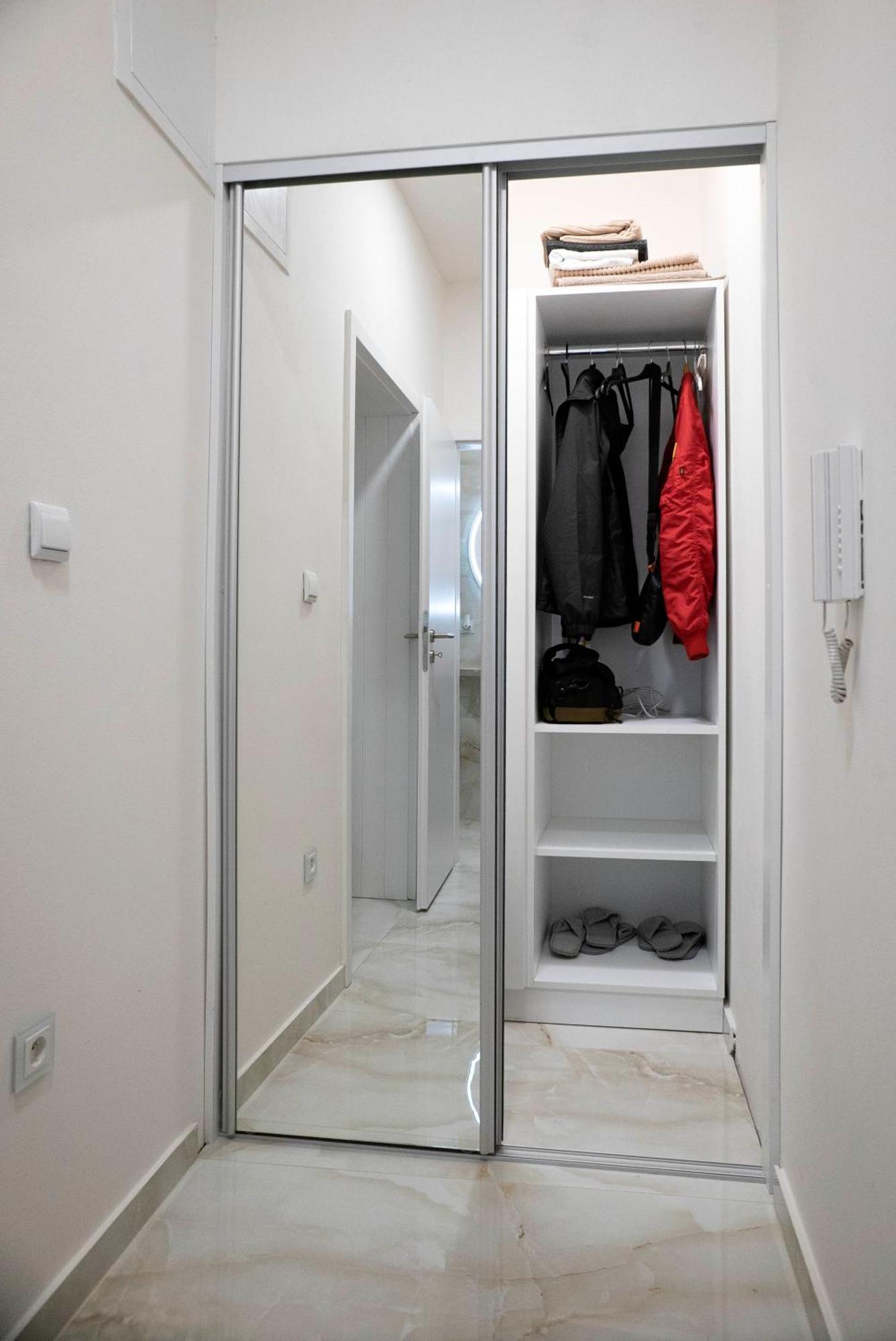 Apartment Stylish Place Near President Palace