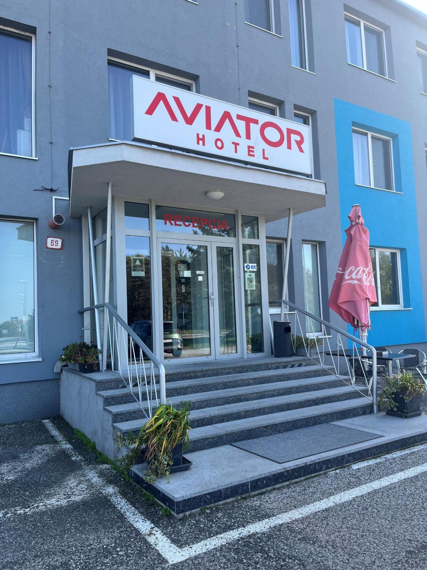Aviator Garni Hotel 3*