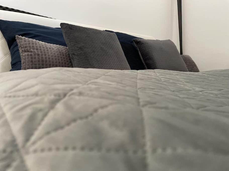 Apartment Minimalistic
