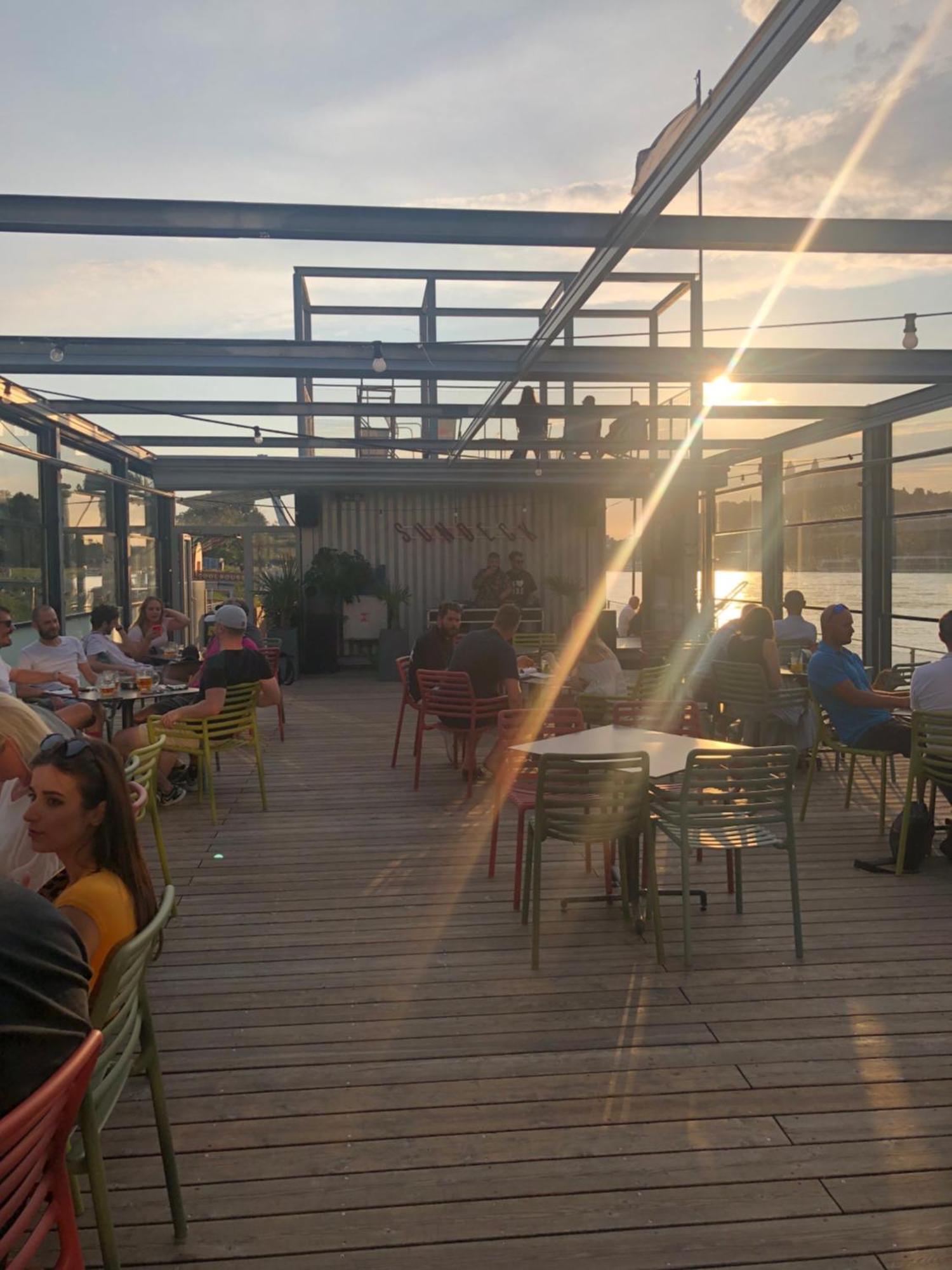 Hotel Sundeck - Party Boat Bratislava
