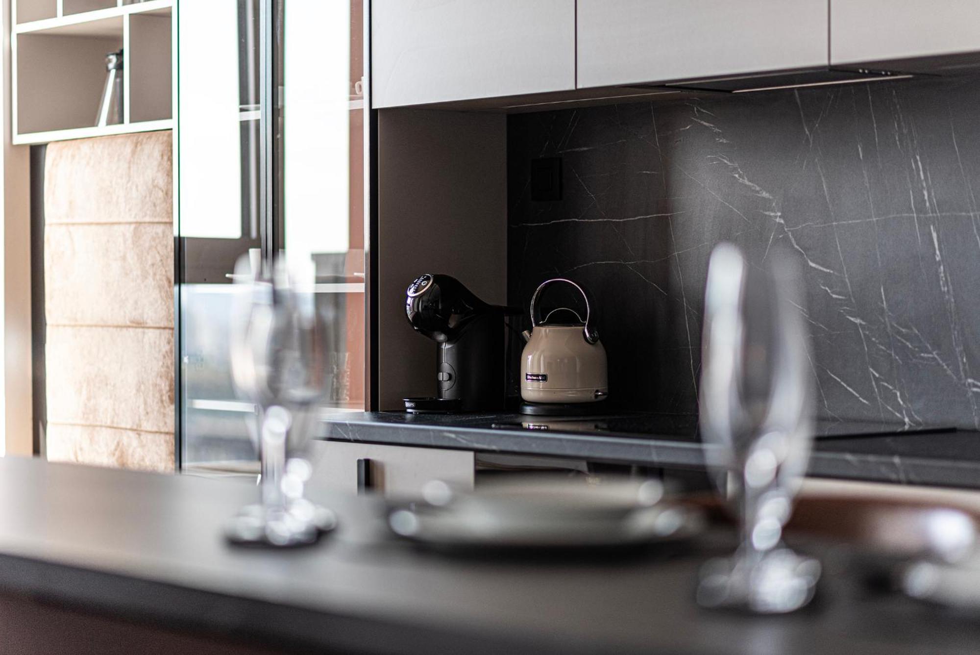 Apartment Klingerka Apartment, 25th Floor With Free Parking And View Of Castle And Danube *