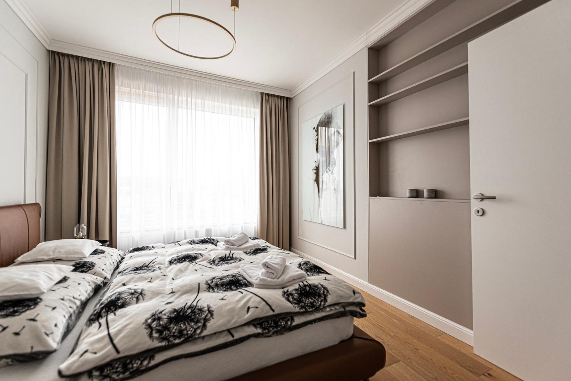 Klingerka Apartment, 25th Floor With Free Parking And View Of Castle And Danube Apartment
