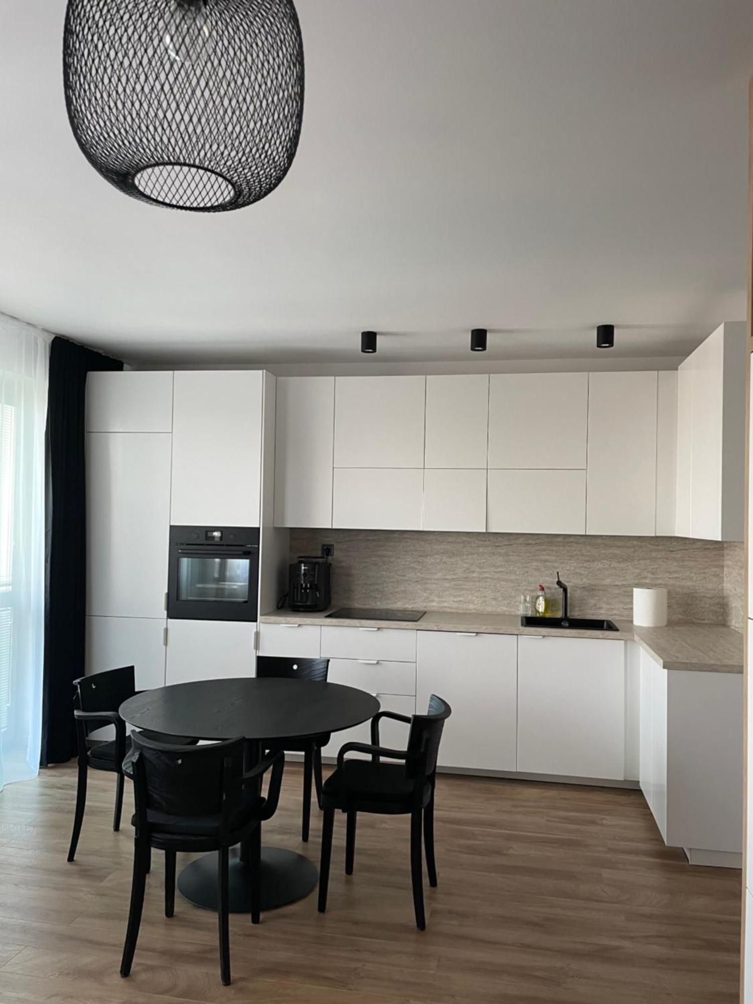 Petronela Apartment *