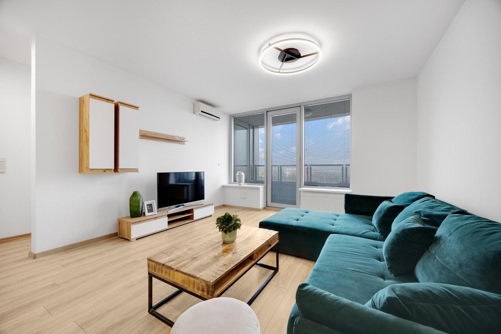Apartment V Iii Veziach S Vyhladom, Pri Stadione A S Garazou Zadarmo Bratislava