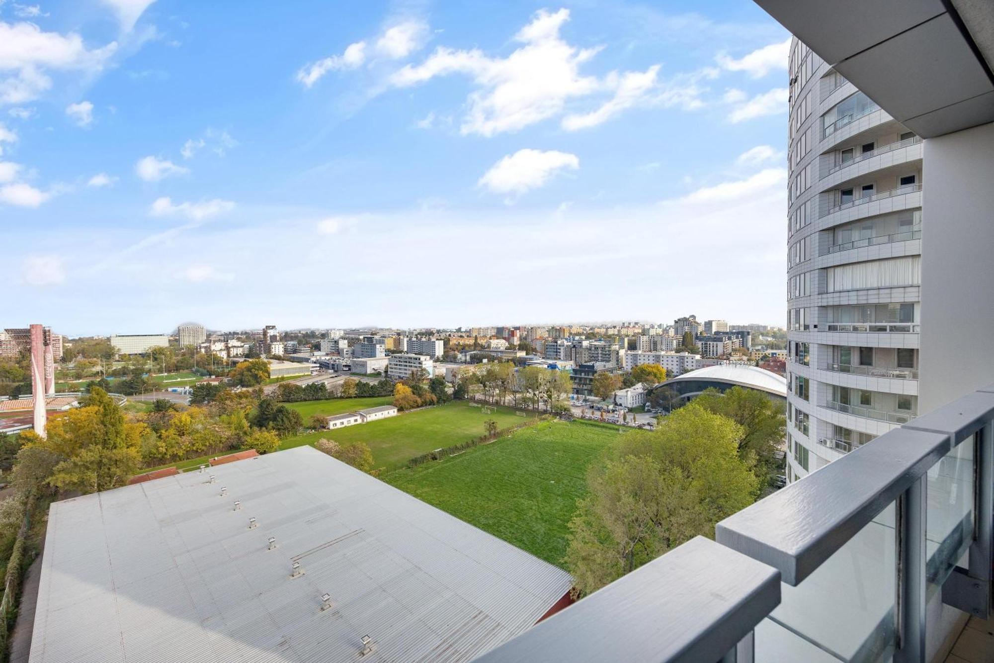 V Iii Veziach S Vyhladom, Pri Stadione A S Garazou Zadarmo Apartment *