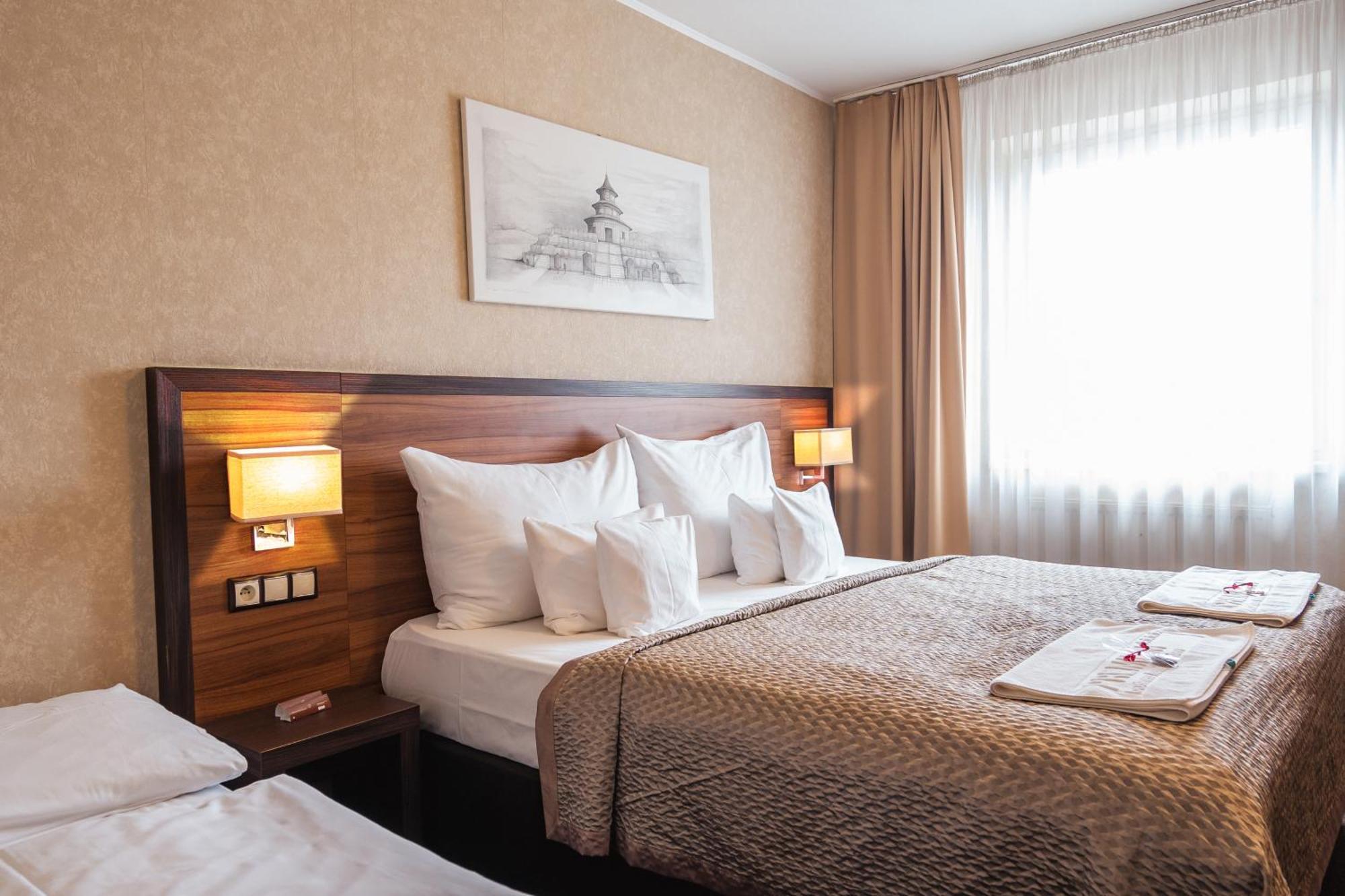 Hotel Premium Business 4*
