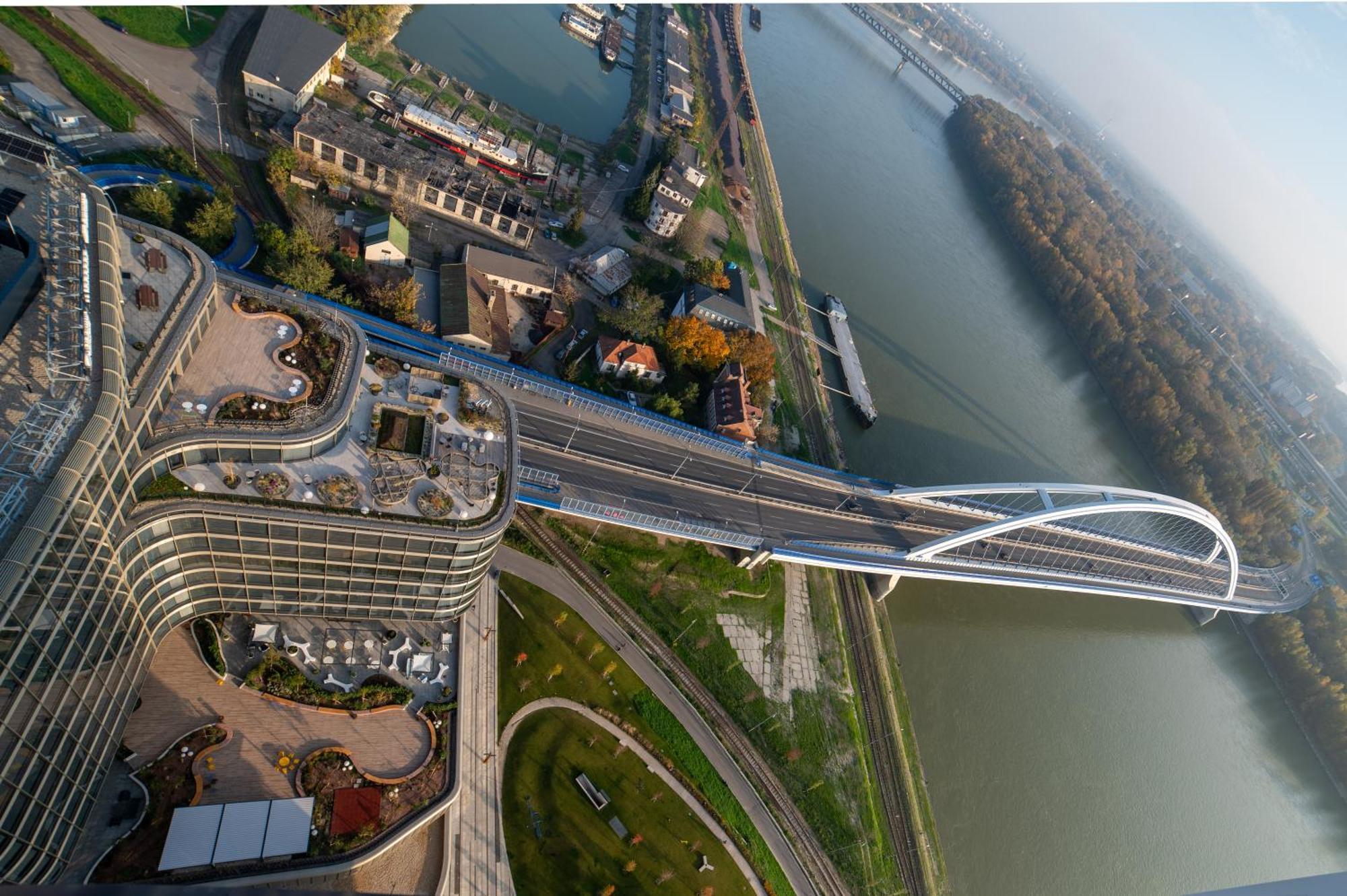 Highest In Slovakia 34th Floor Eurovea Tower *