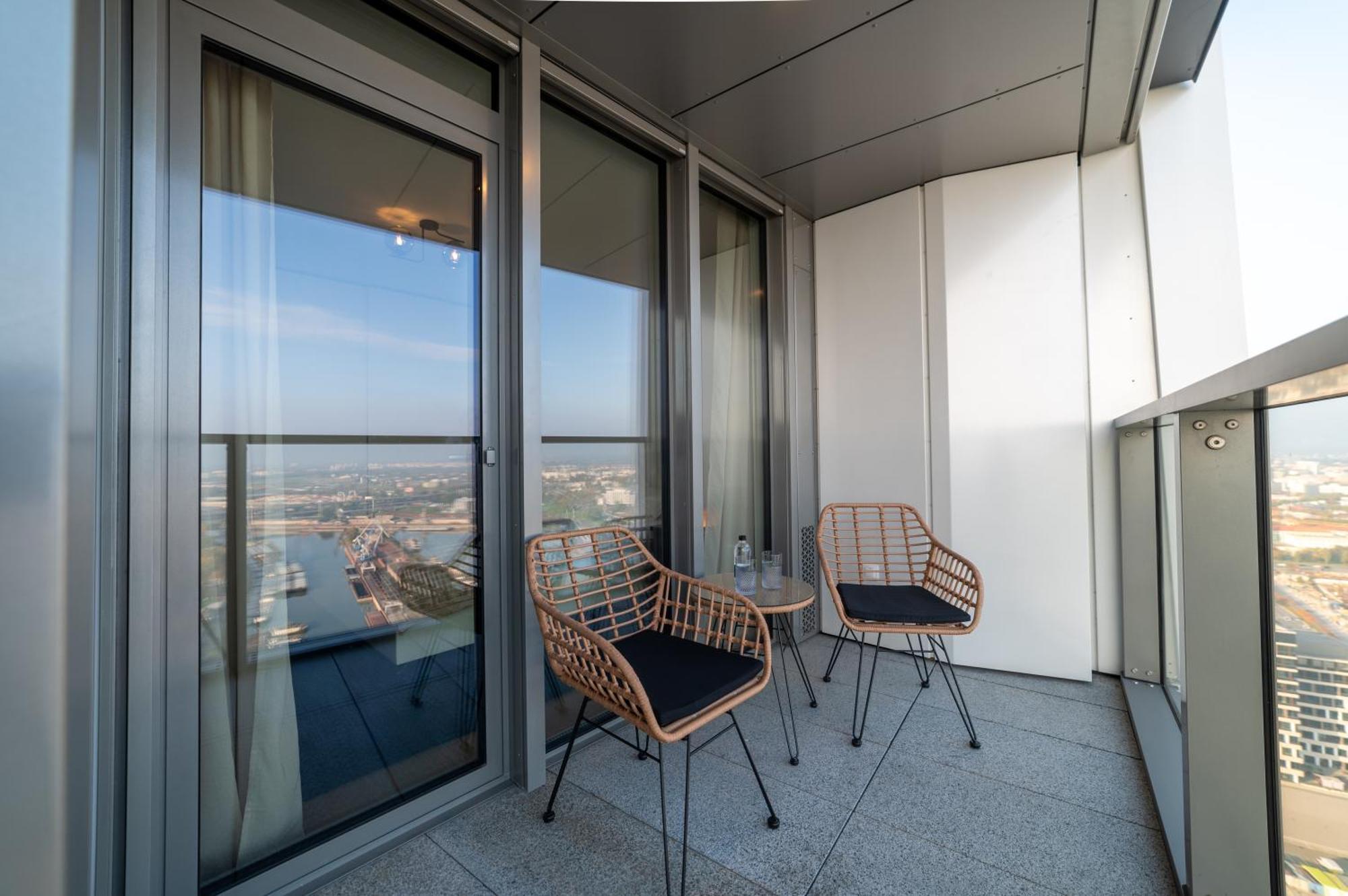 Apartment Highest In Slovakia 34th Floor Eurovea Tower *