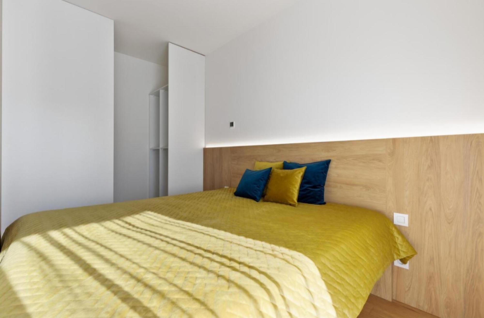 Zwirn Stylish With Parking Apartment *