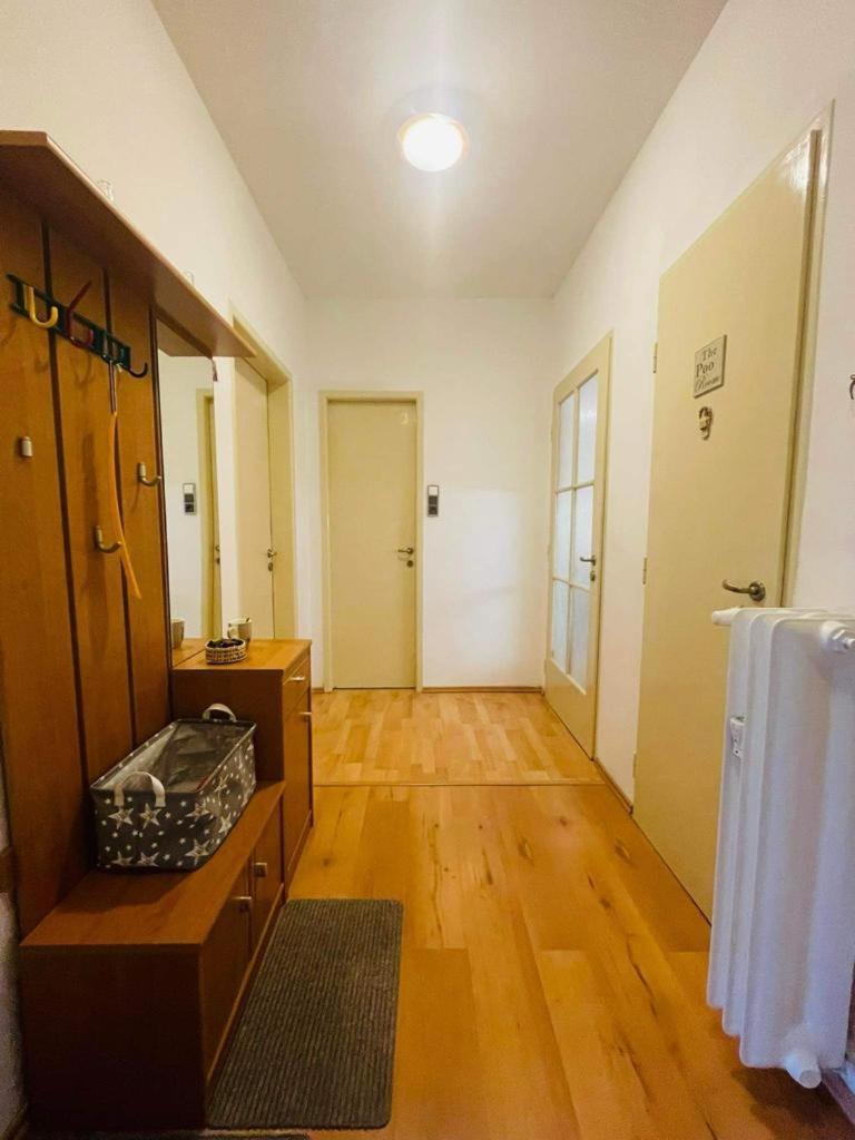 Apartment Lovely 2bdr In Center, Wifi & Self-check In *