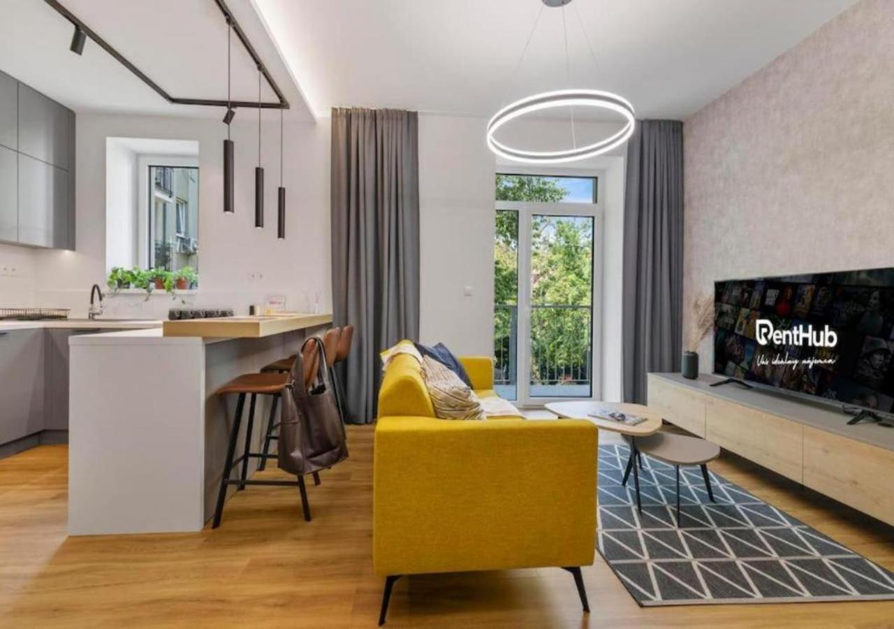 Modern Near Train Station With Balcony #7 Bratislava