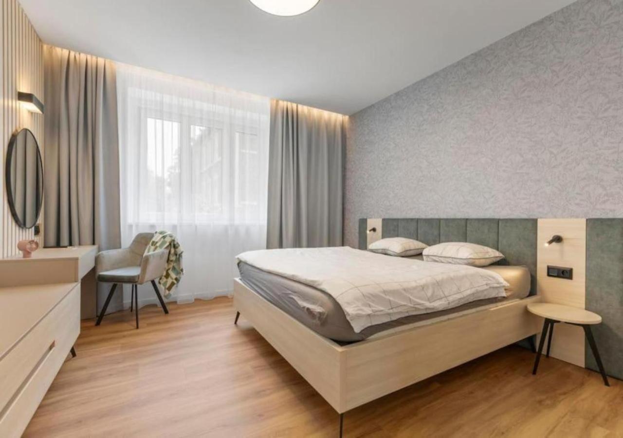 Modern Near Train Station With Balcony #7