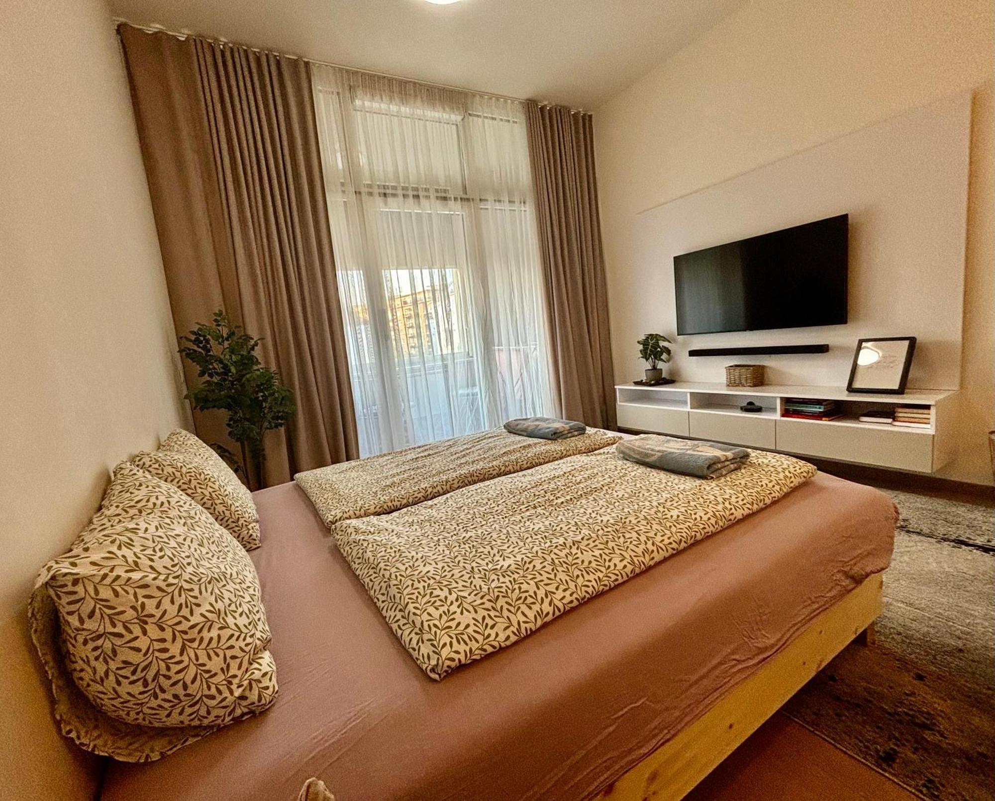 New, Beautiful With Parking In Location!
