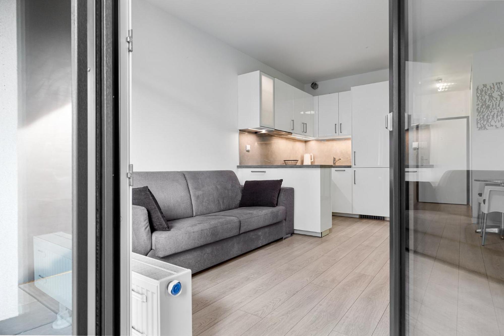 Ahoj Park, Terrace Vibes Studio, Private Parking Apartment