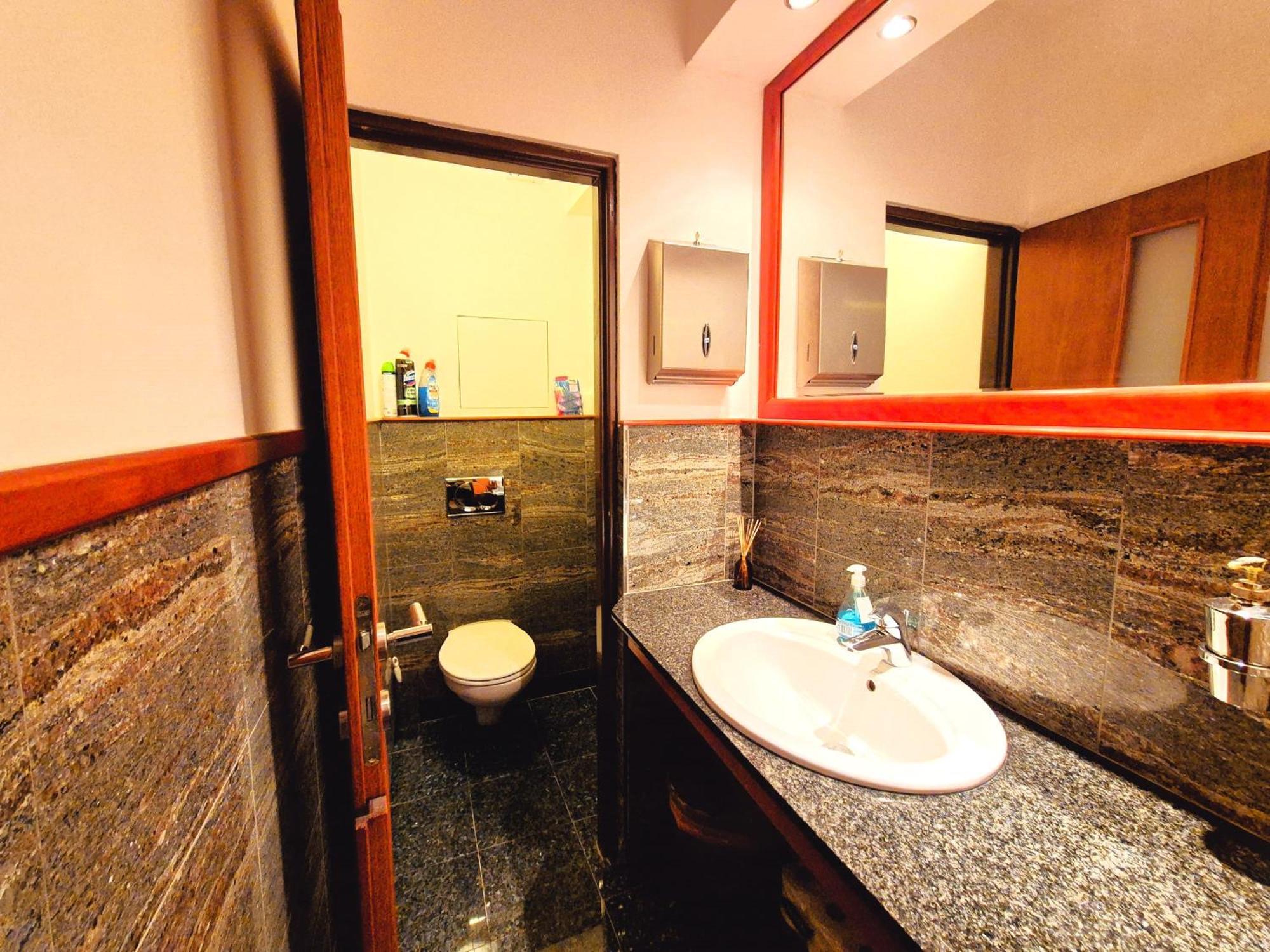 Zen Zone Hostel *