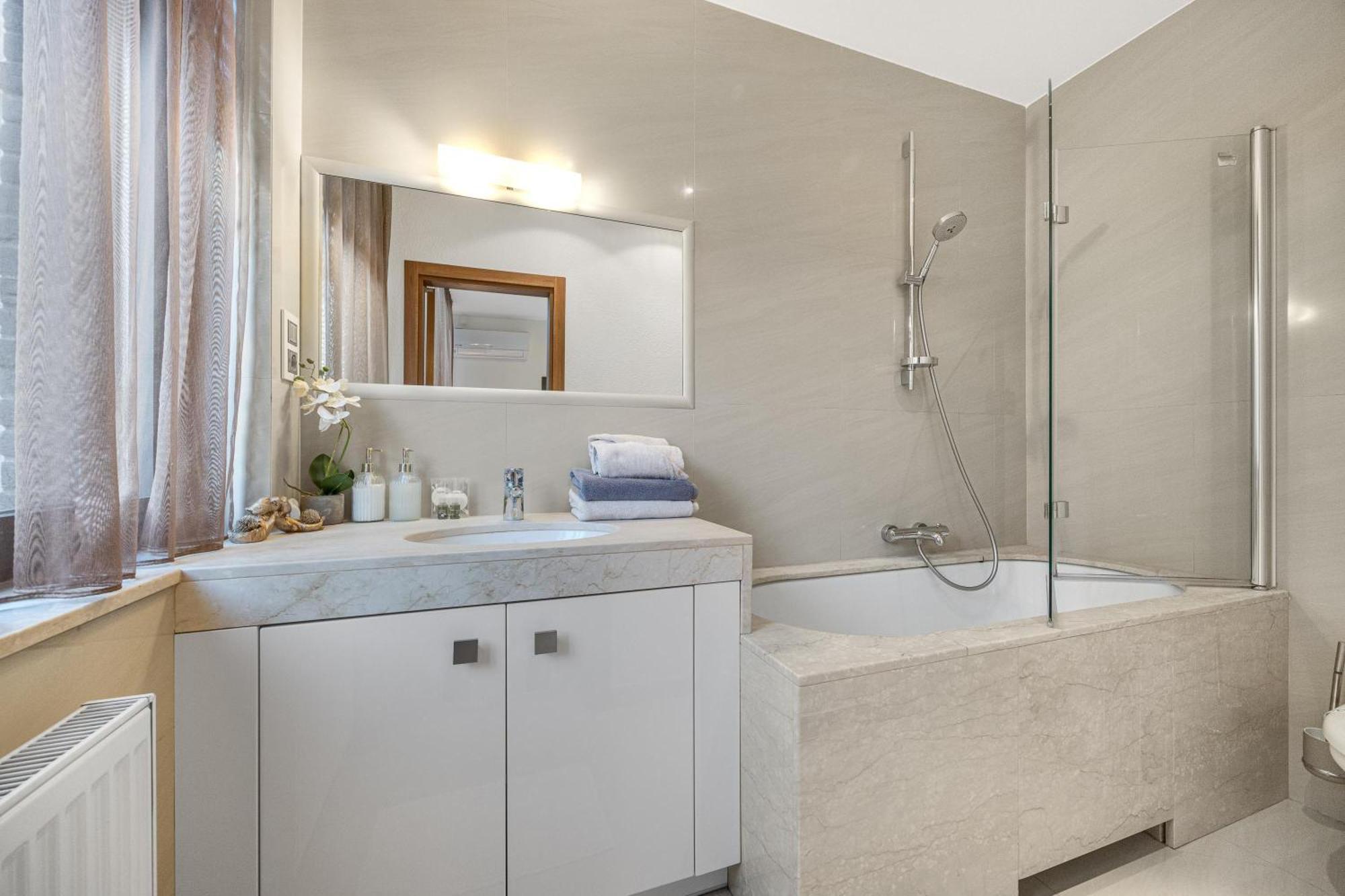 Apartment Revon Business 48 Dunajska Bratislava