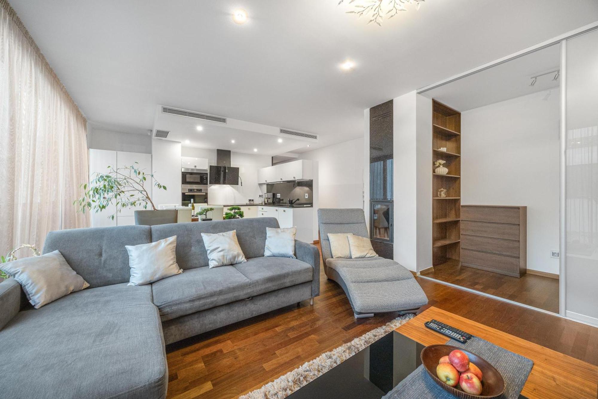 Apartment Revon Business 48 Dunajska Bratislava
