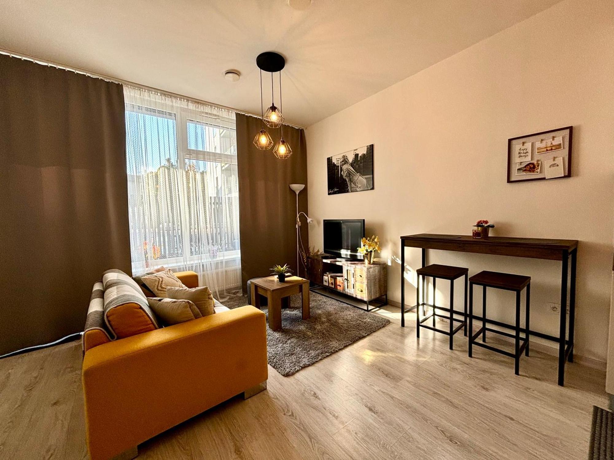 New, Sunny, Terrace, Grill, Parking! Căn hộ Bratislava