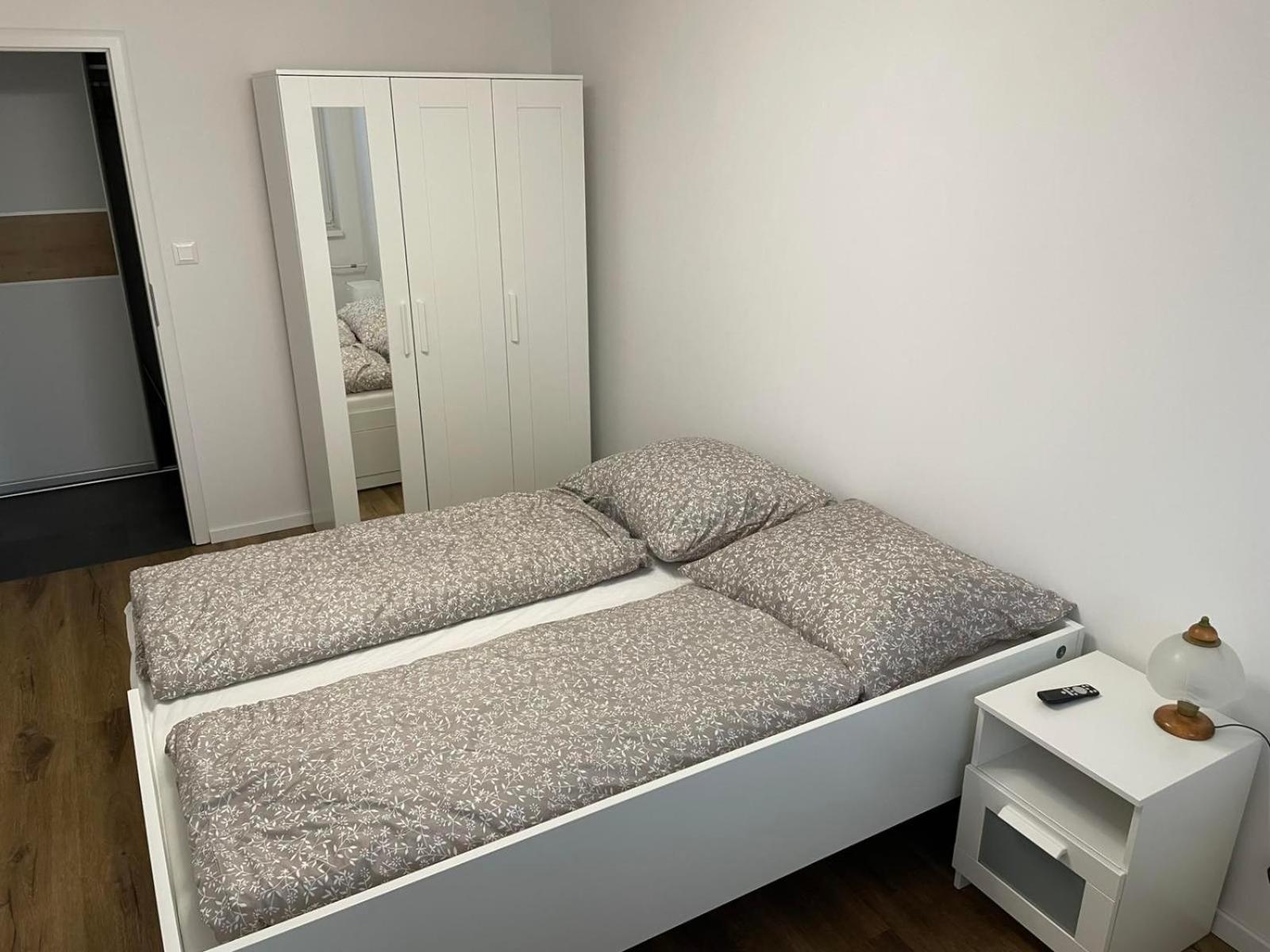 Feel Like Apartment