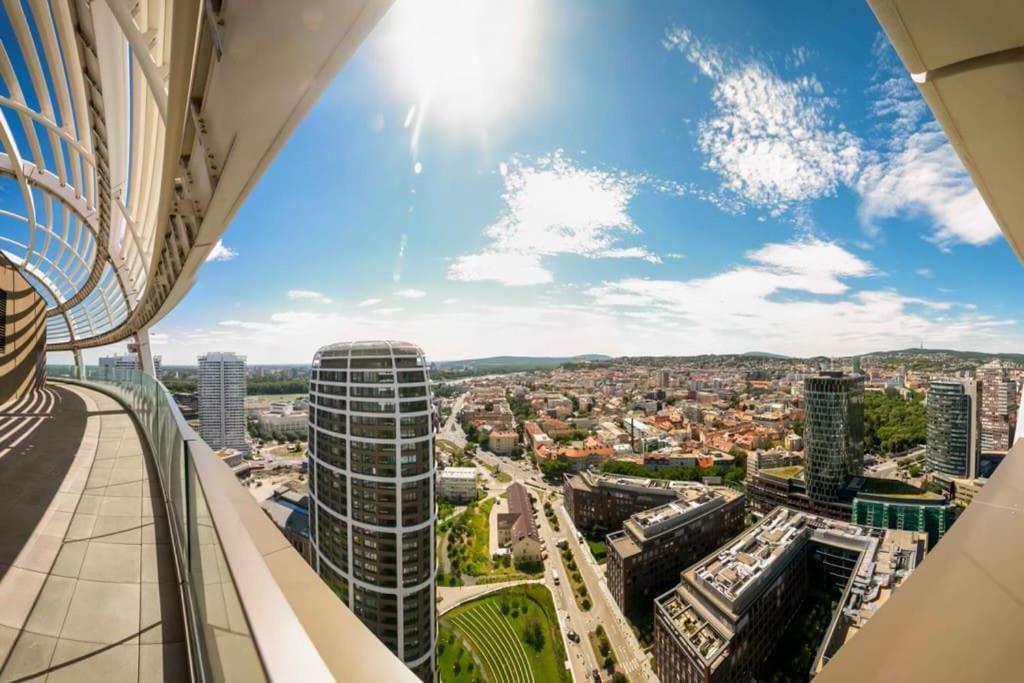 Apartment Skypark Tower 3-2 Bedroom Luxe With Free Parking *