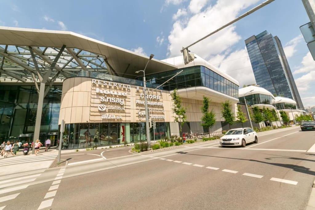 Skypark Tower 3-2 Bedroom Luxe With Free Parking * Bratislava