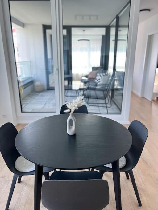 3br Stadium Getaway - Parking Apartment Bratislava