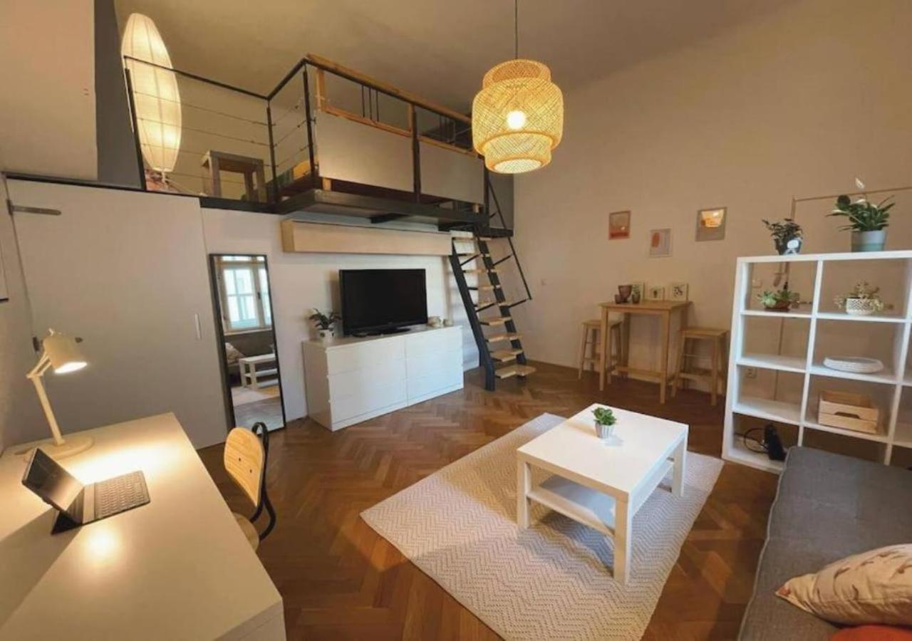 Netradicny V Centre Apartment Bratislava